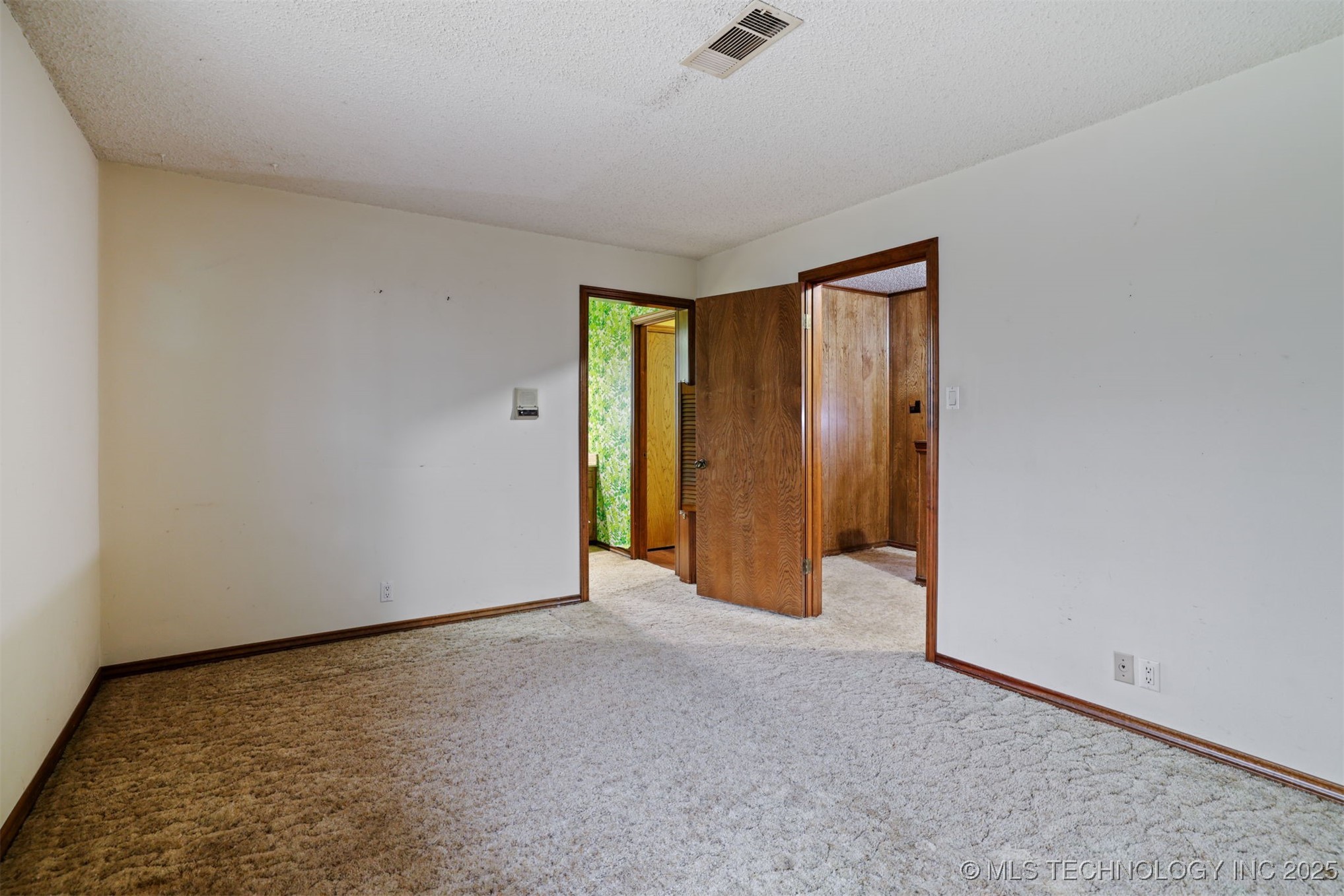 921 Crooked Oak Drive Property Photo 25