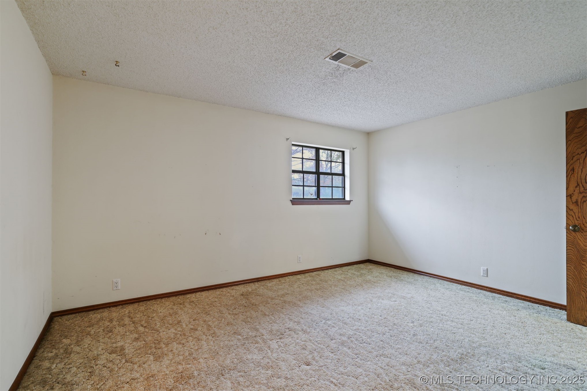 921 Crooked Oak Drive Property Photo 30