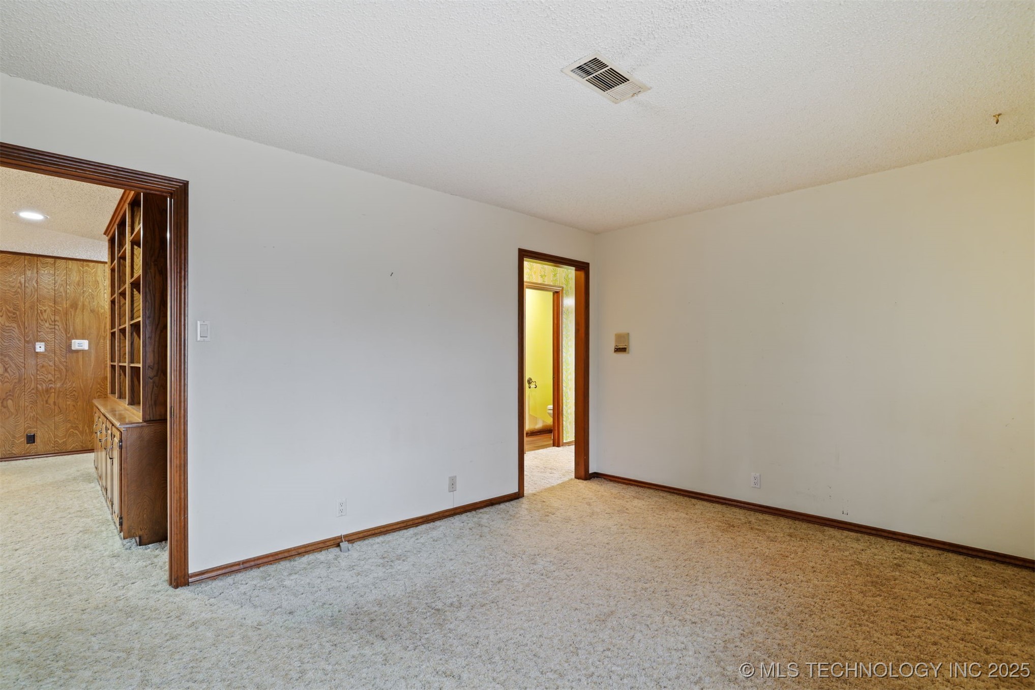 921 Crooked Oak Drive Property Photo 31