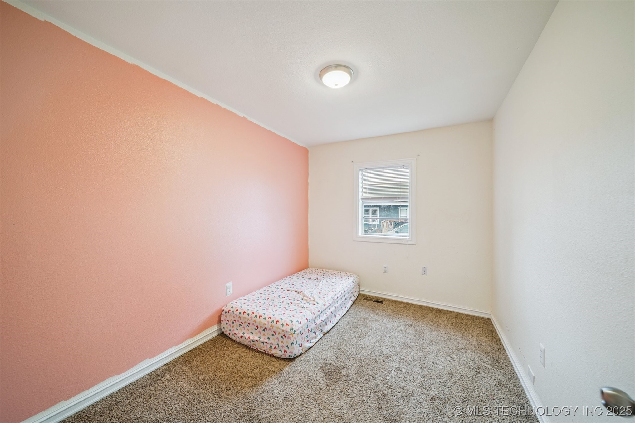 1217 E Cherry Street Property Photo 7