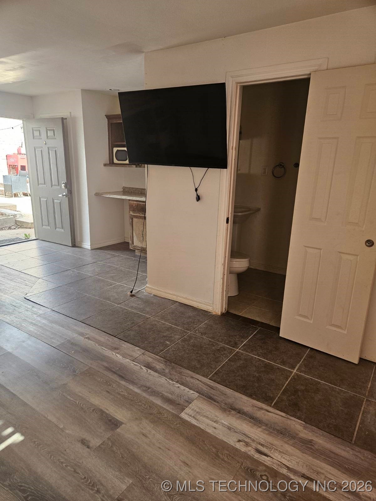 1217 E Cherry Street Property Photo 19