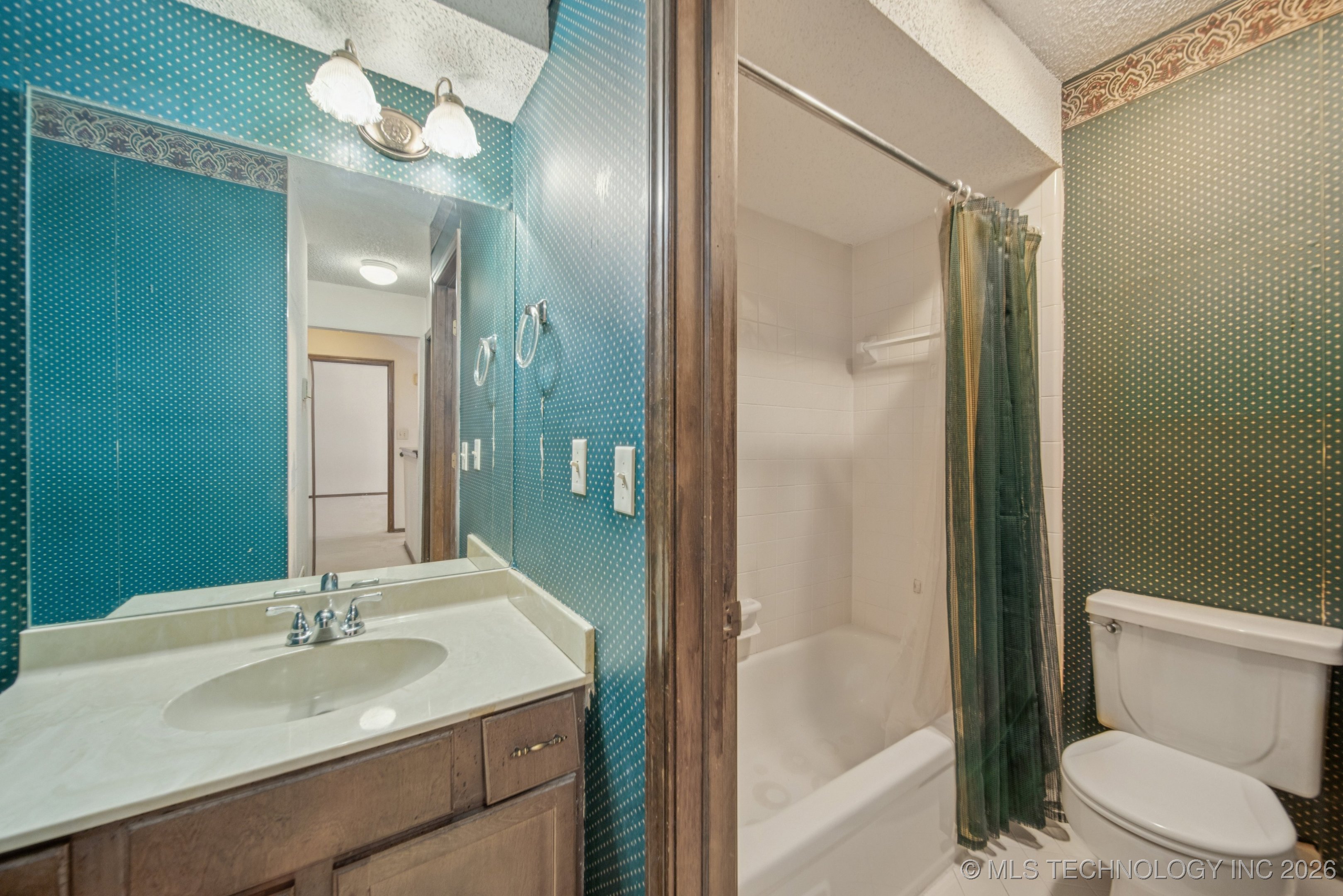 7432 S Winston Place 701 Property Photo 18