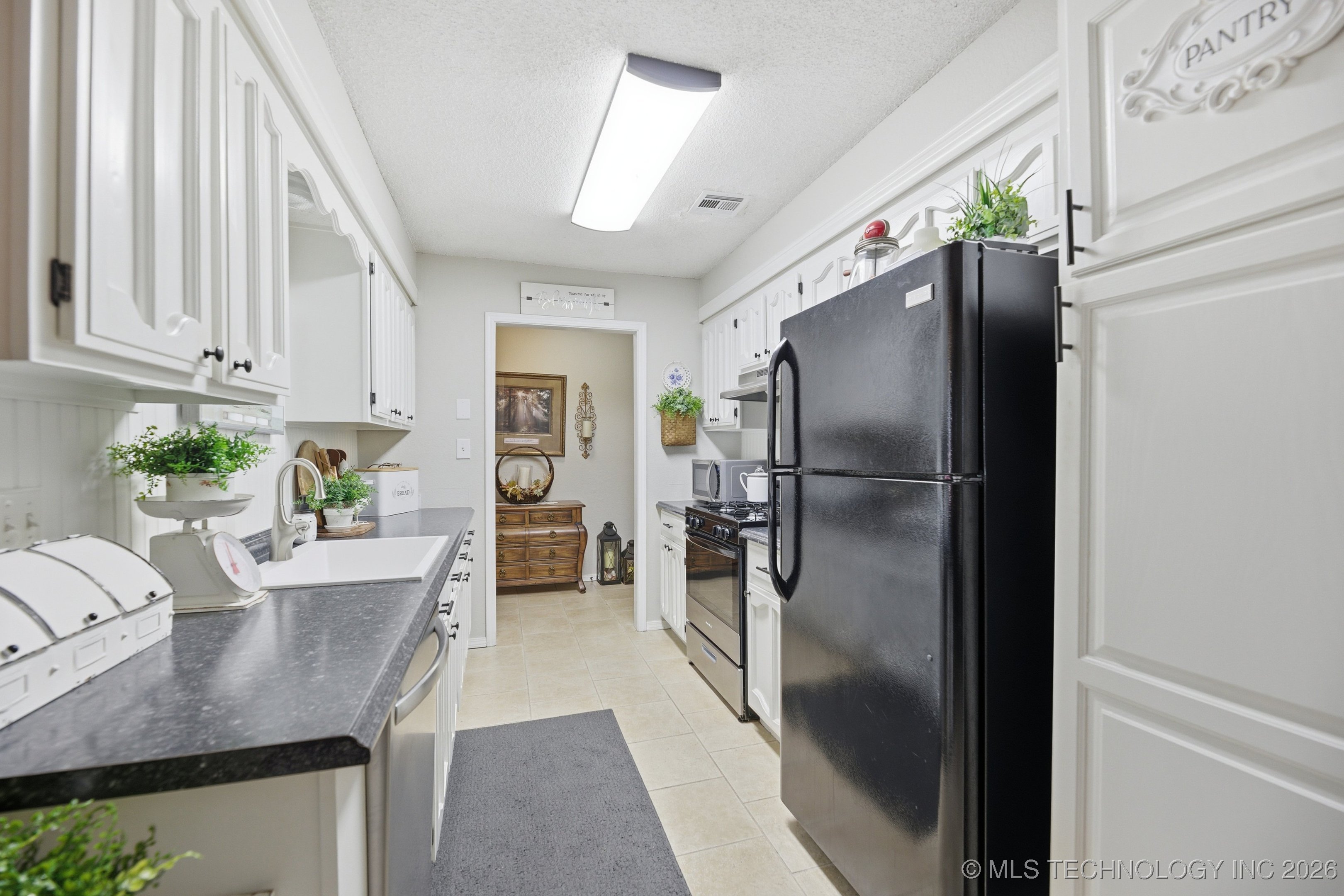 41 E 148th Street S Property Photo 11