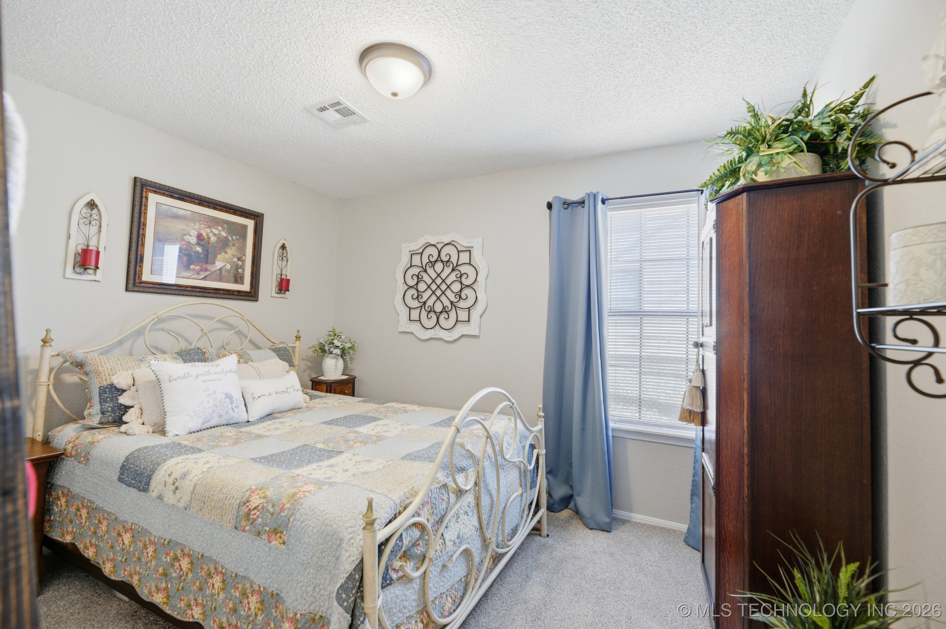 41 E 148th Street S Property Photo 16