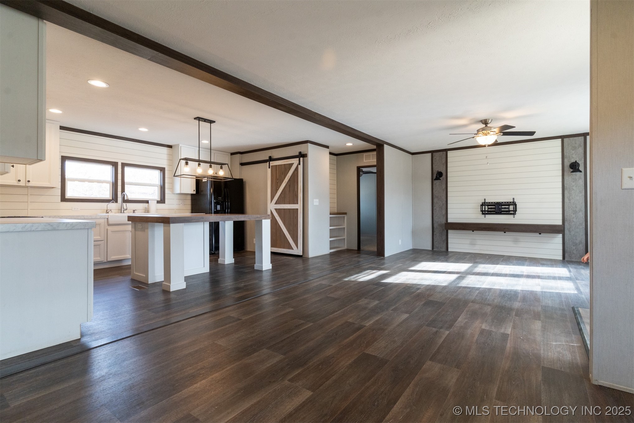 44463 W 166th Street S Property Photo 4