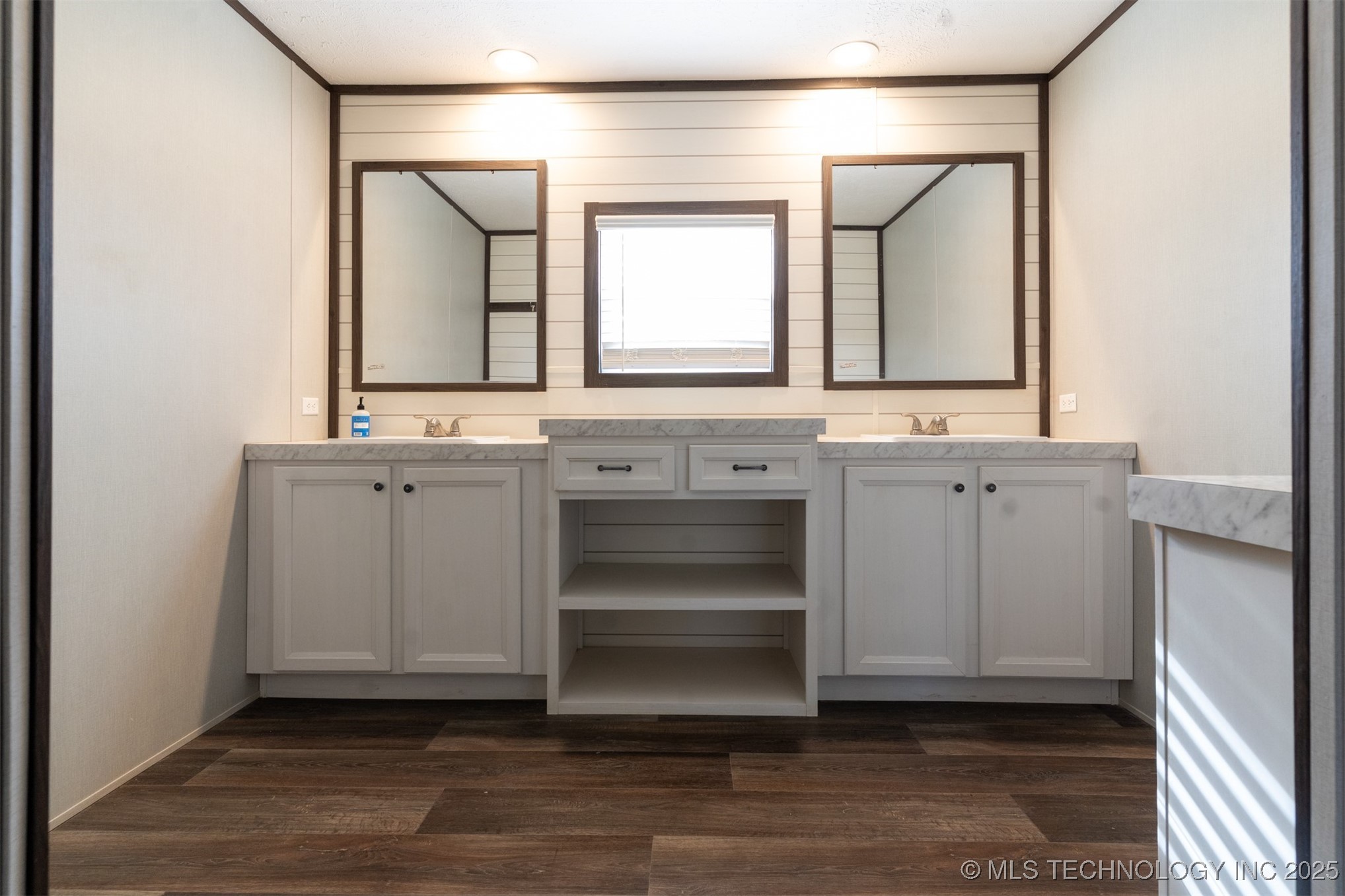 44463 W 166th Street S Property Photo 8