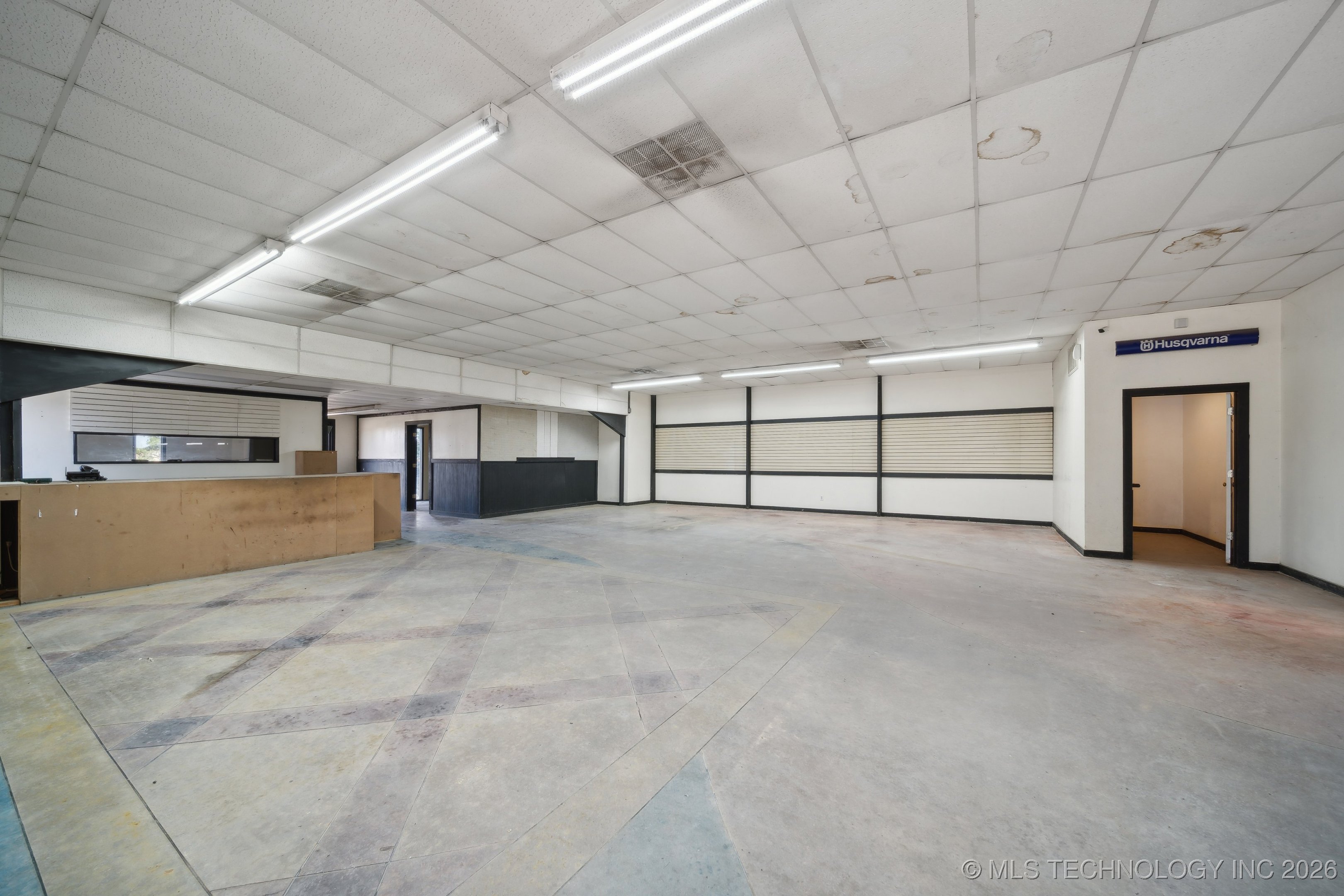 104 N Lombard Lane Property Photo 11