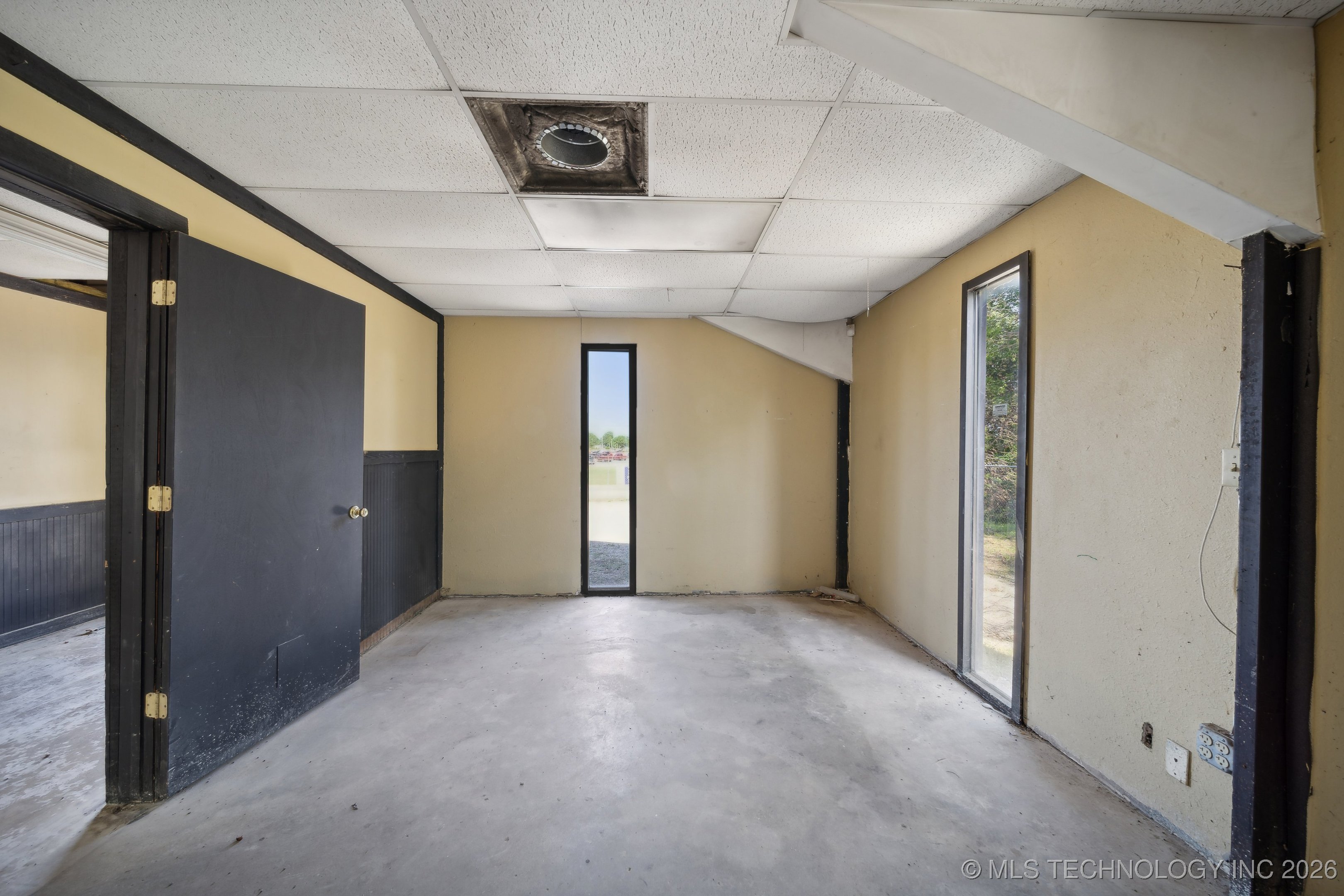 104 N Lombard Lane Property Photo 16