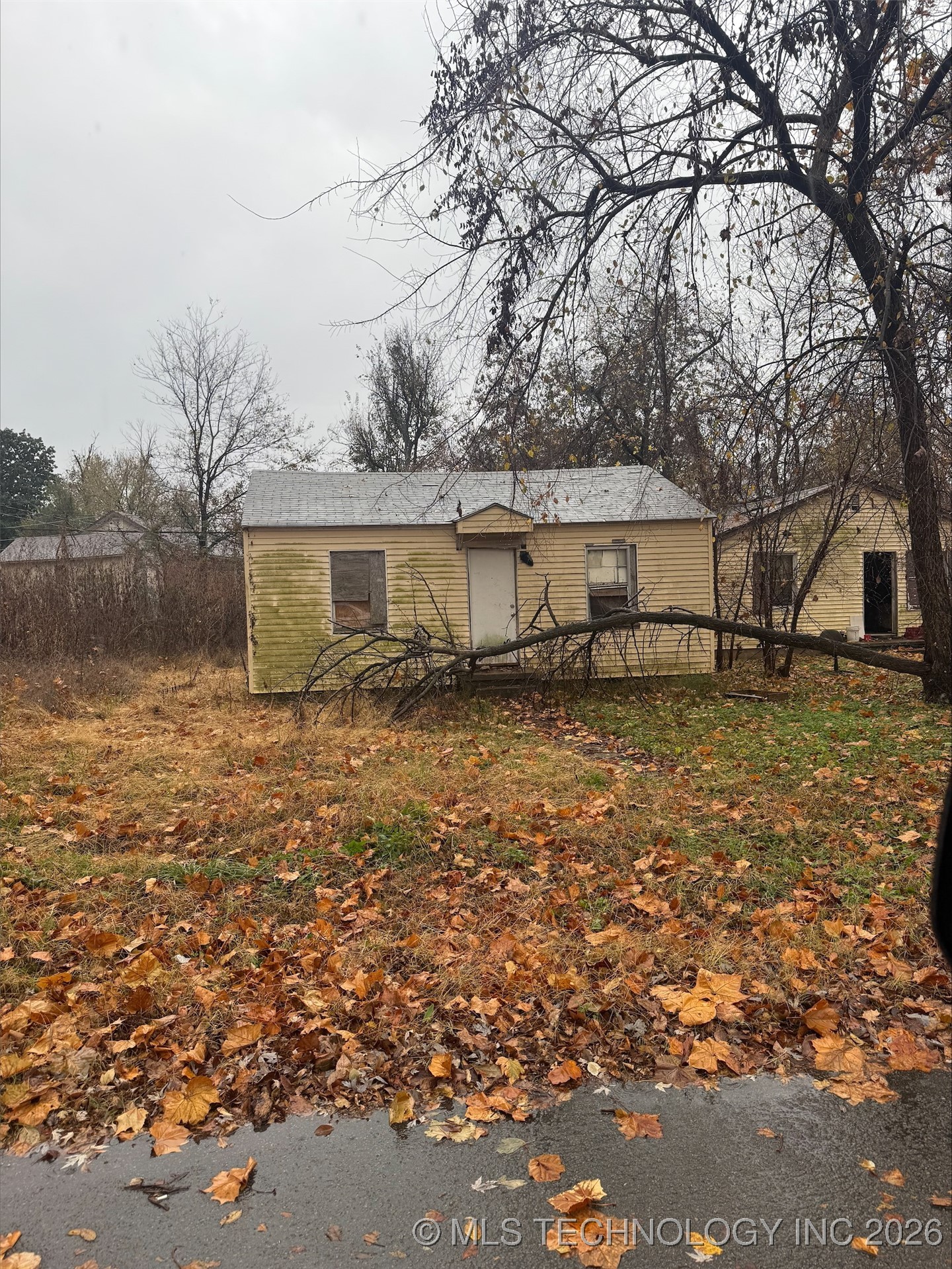 5126 W 3rd Street Property Photo 1