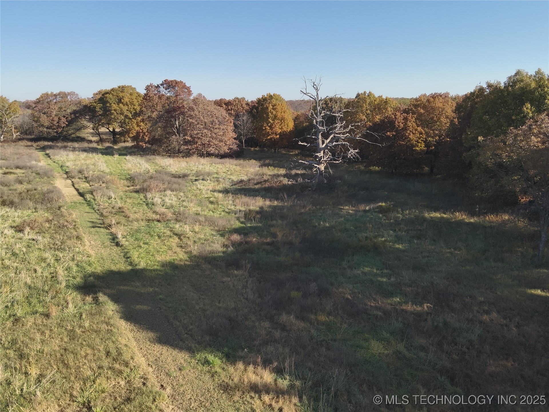 4290 Road Property Photo 6