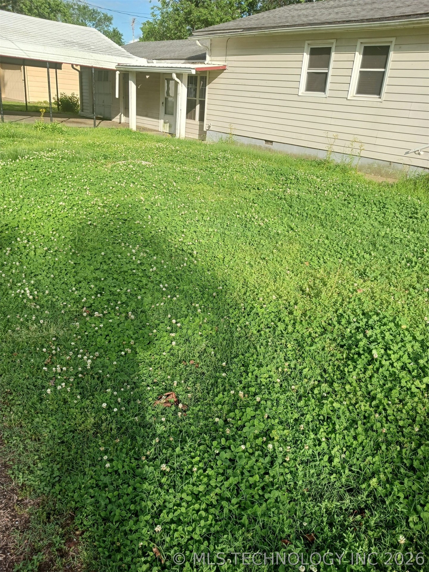 60405 E 252 Lane Property Photo 17