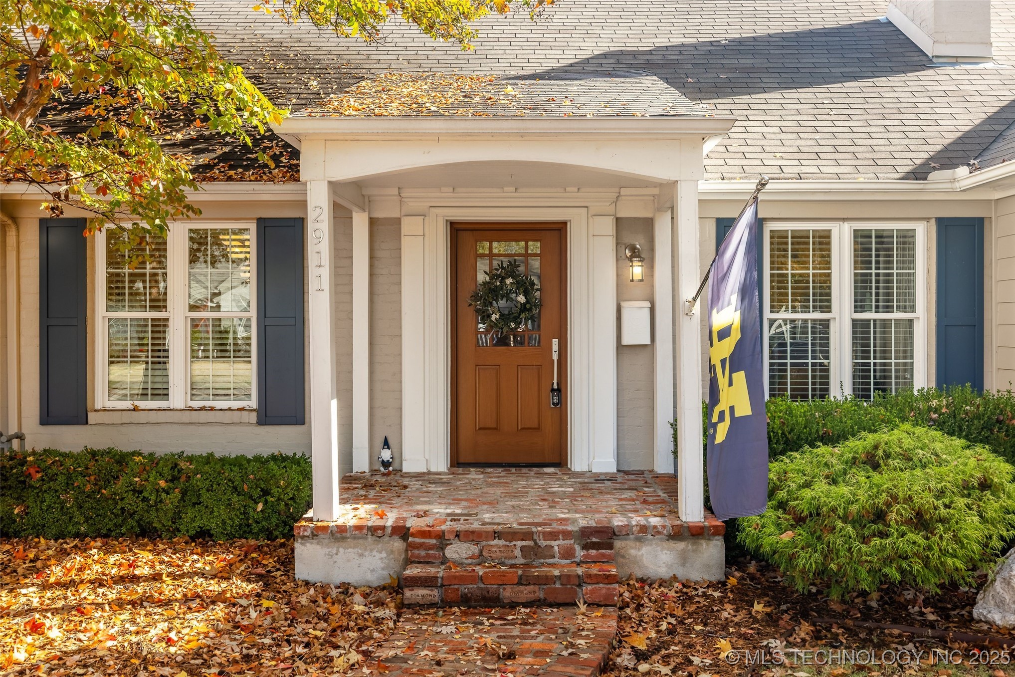 2911 S Boston Court Property Photo 3