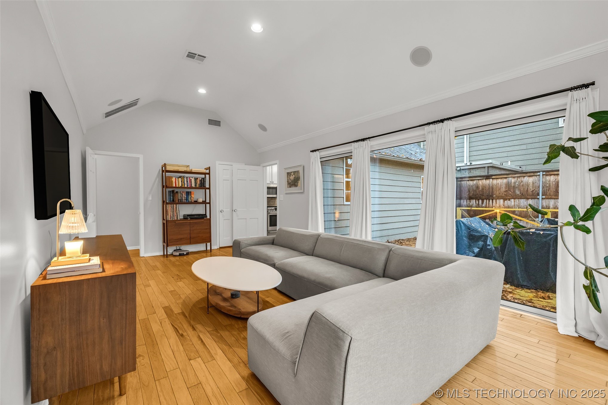 2911 S Boston Court Property Photo 20