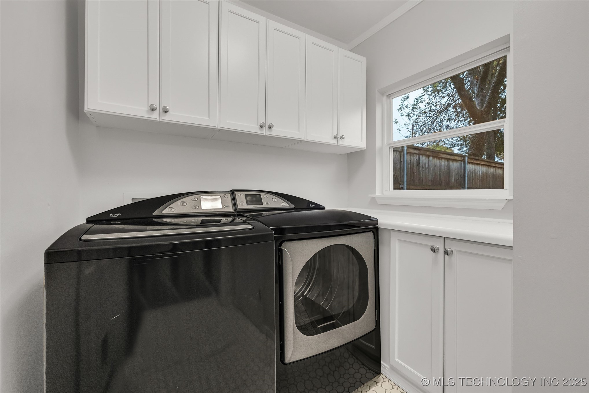 2911 S Boston Court Property Photo 33