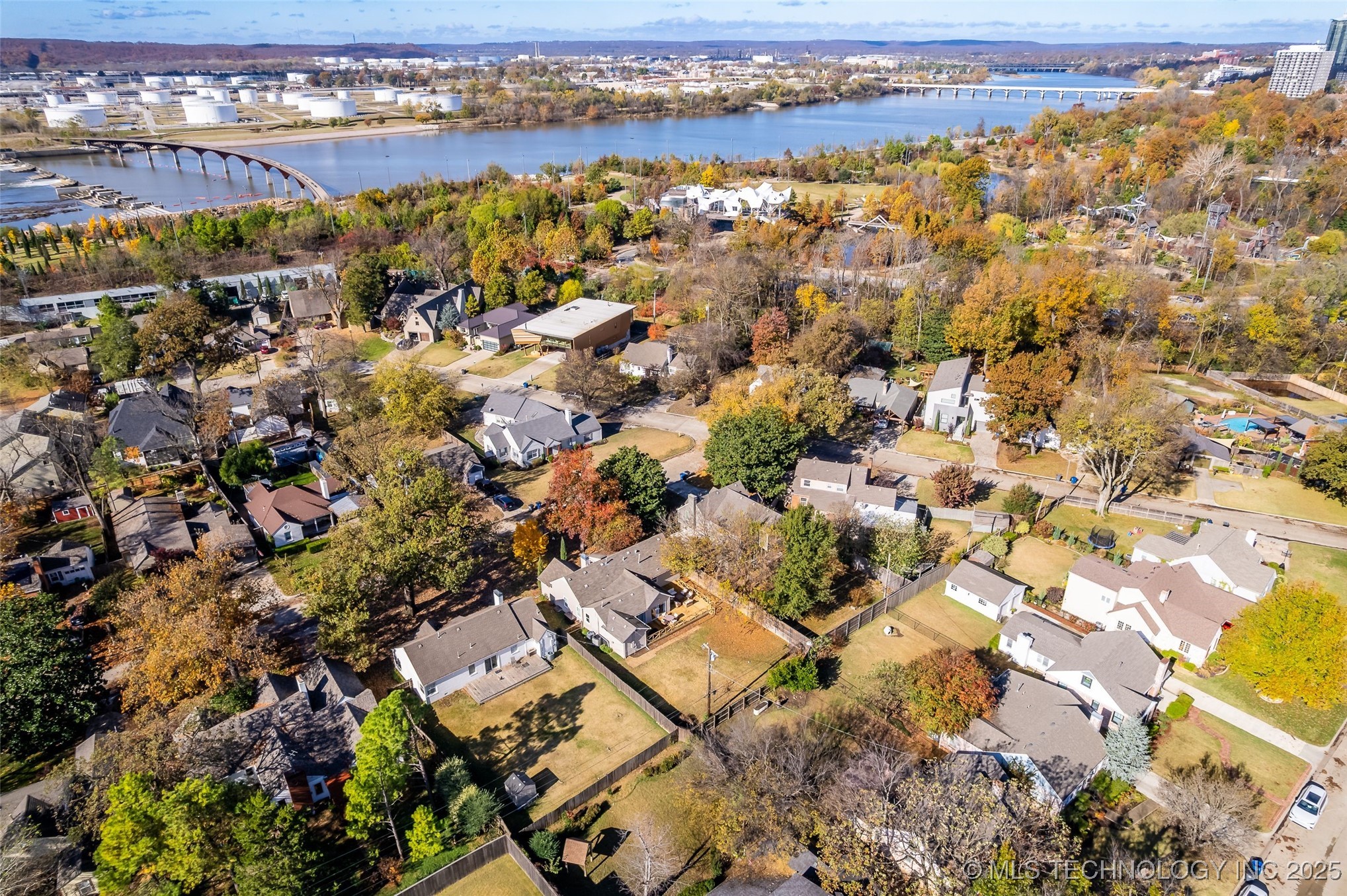 2911 S Boston Court Property Photo 45