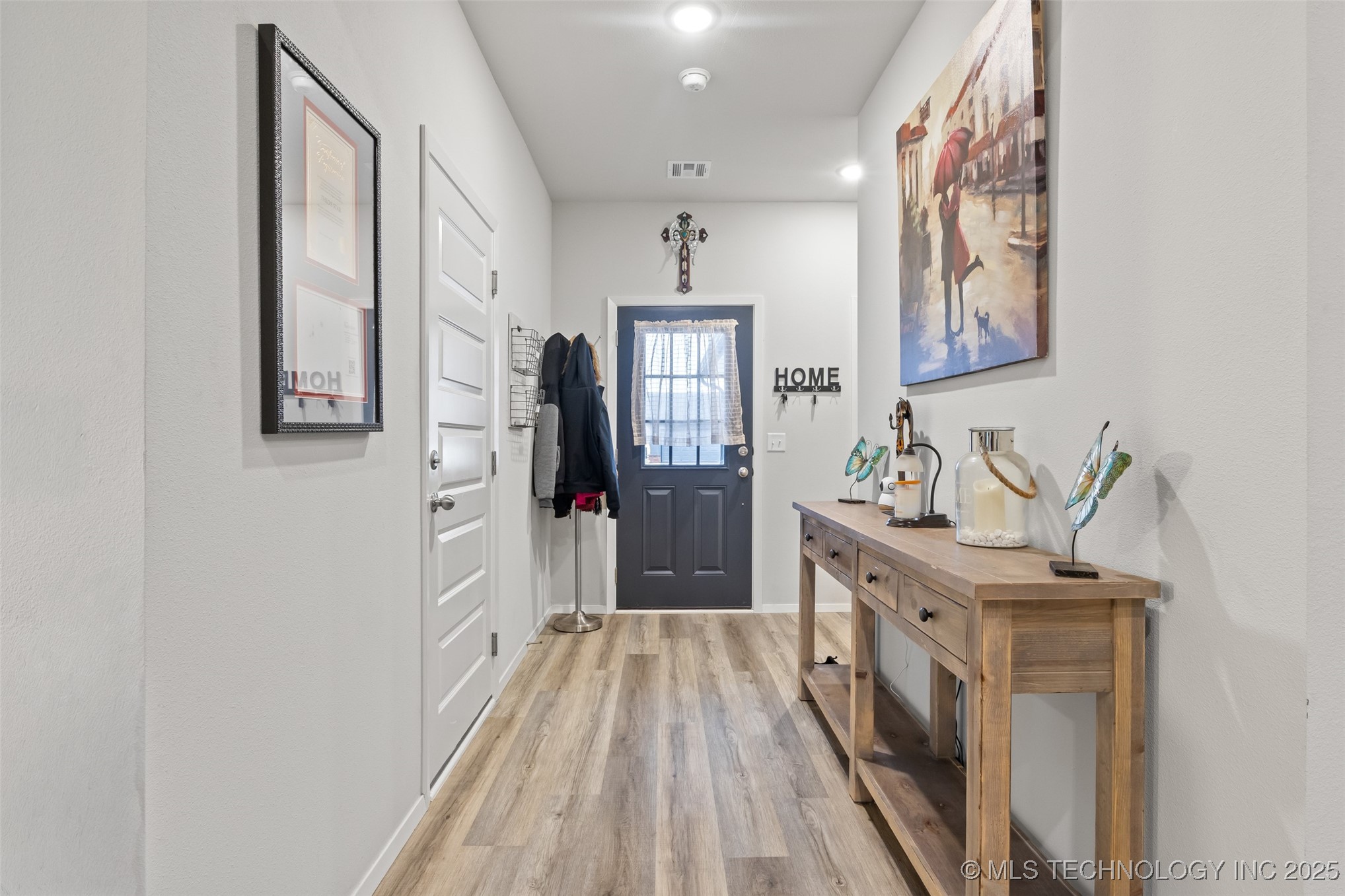 7402 E 89th Street N Property Photo 2