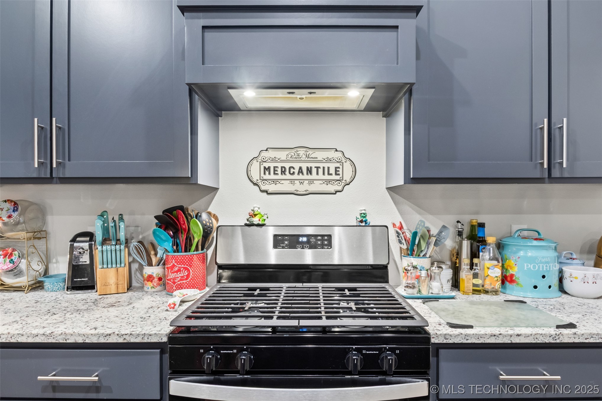 7402 E 89th Street N Property Photo 5