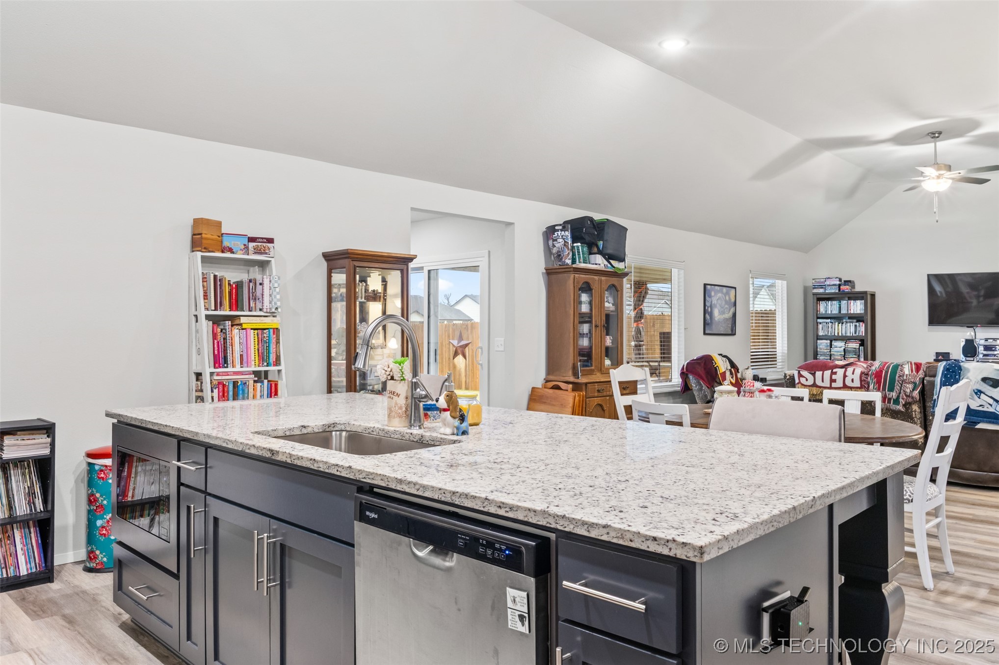 7402 E 89th Street N Property Photo 7