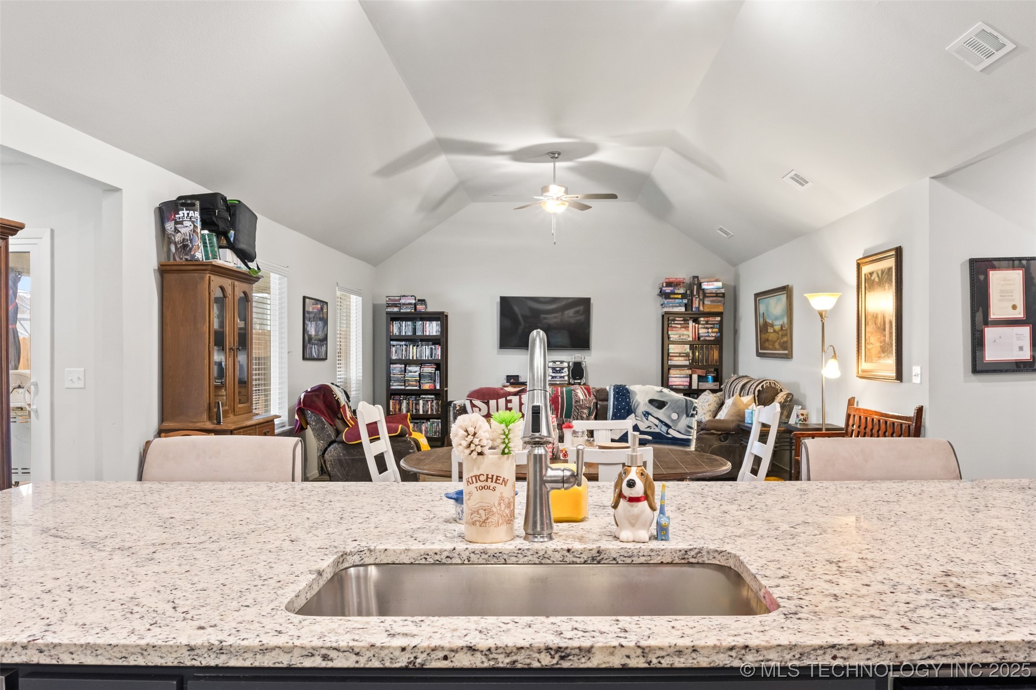 7402 E 89th Street N Property Photo 12