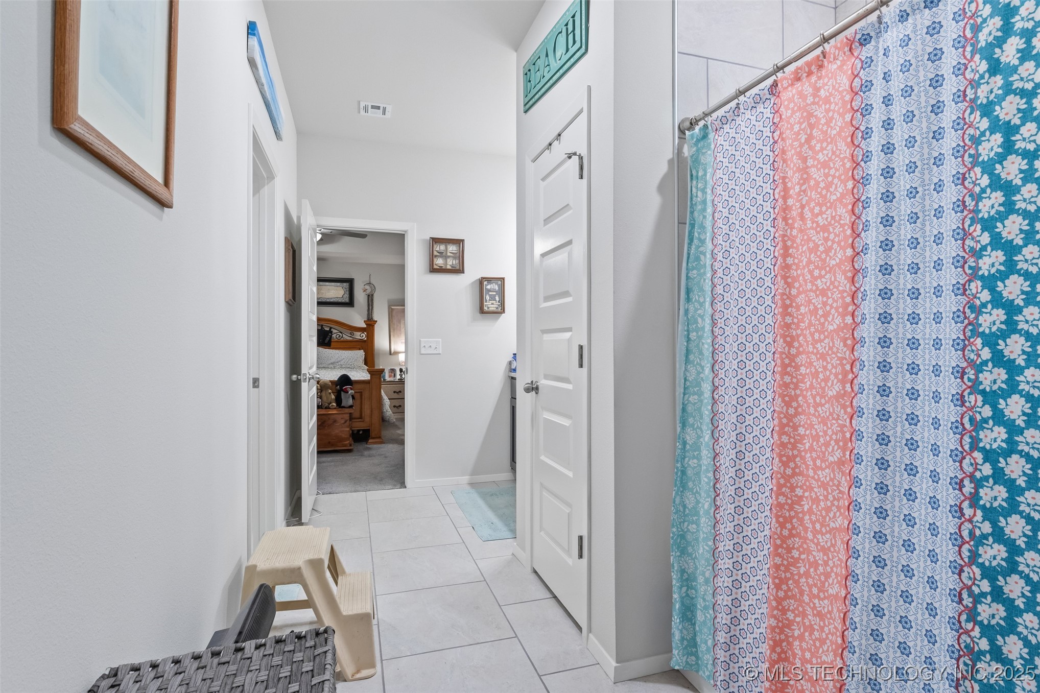 7402 E 89th Street N Property Photo 17