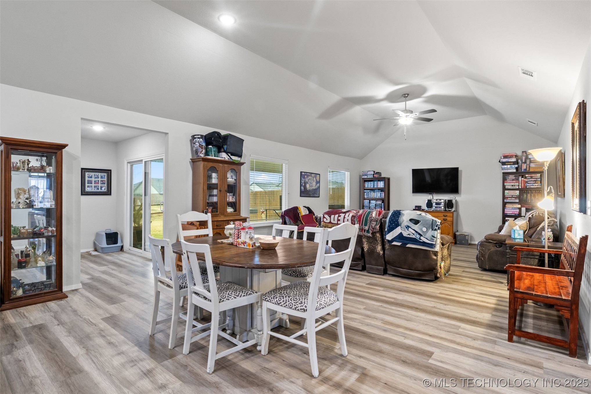 7402 E 89th Street N Property Photo 20