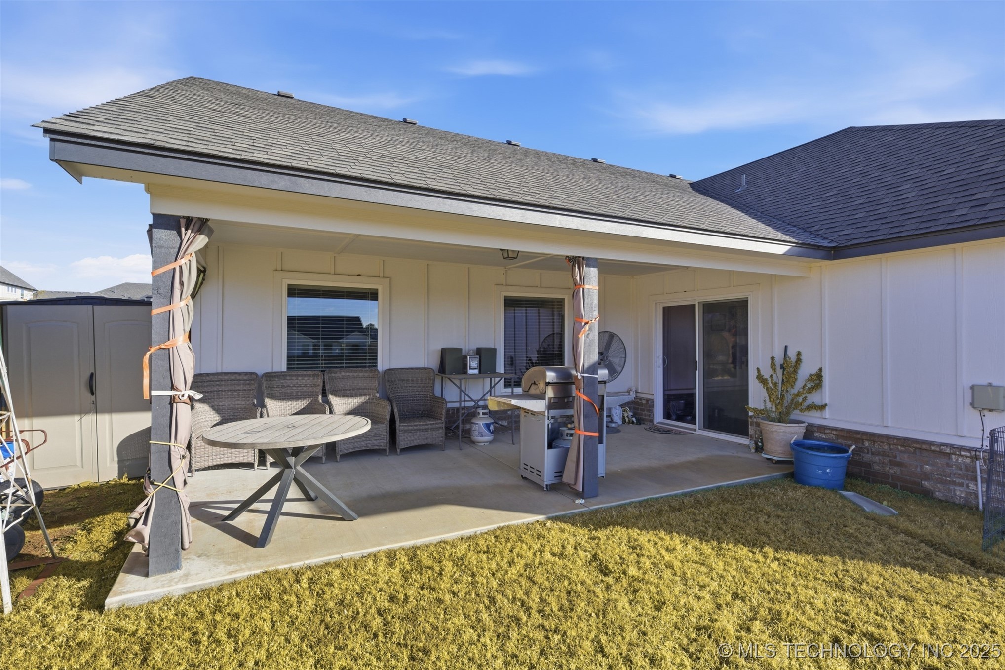 7402 E 89th Street N Property Photo 27