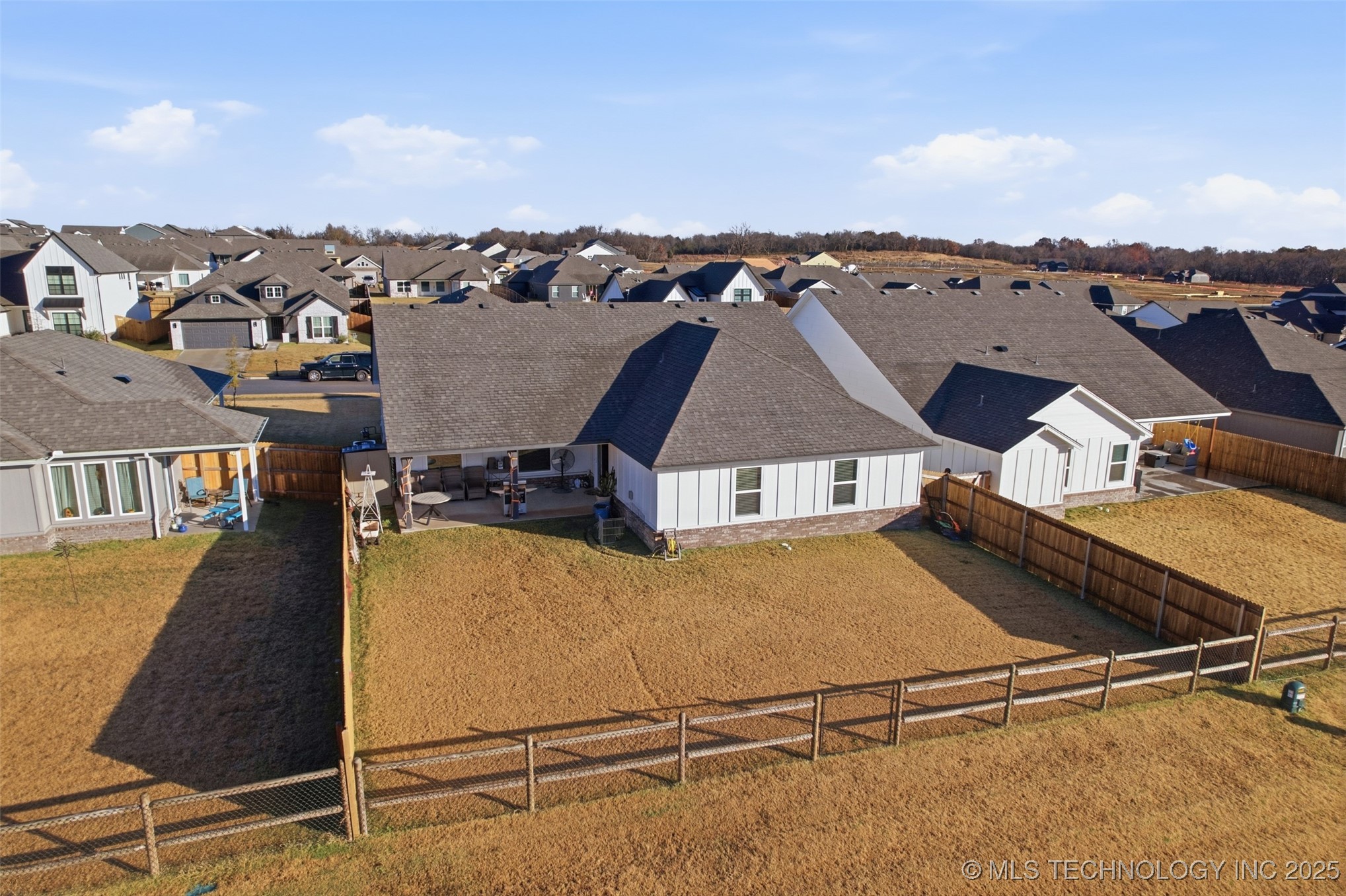 7402 E 89th Street N Property Photo 32