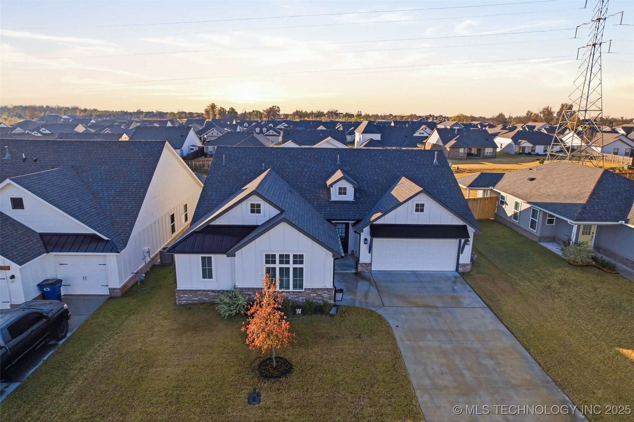 7402 E 89th Street N Property Photo 33