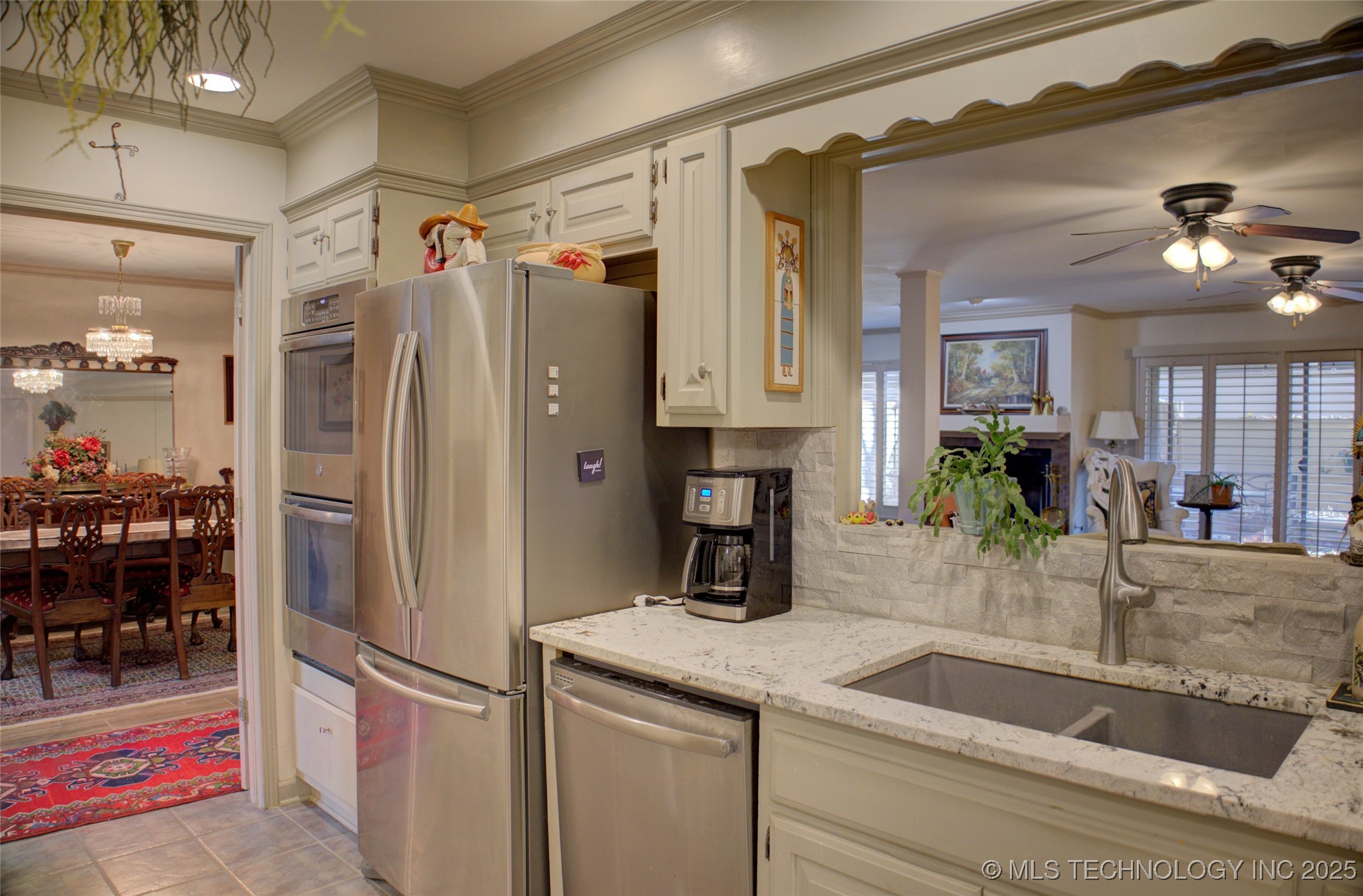 2918 E 84th Street 29 Property Photo 14