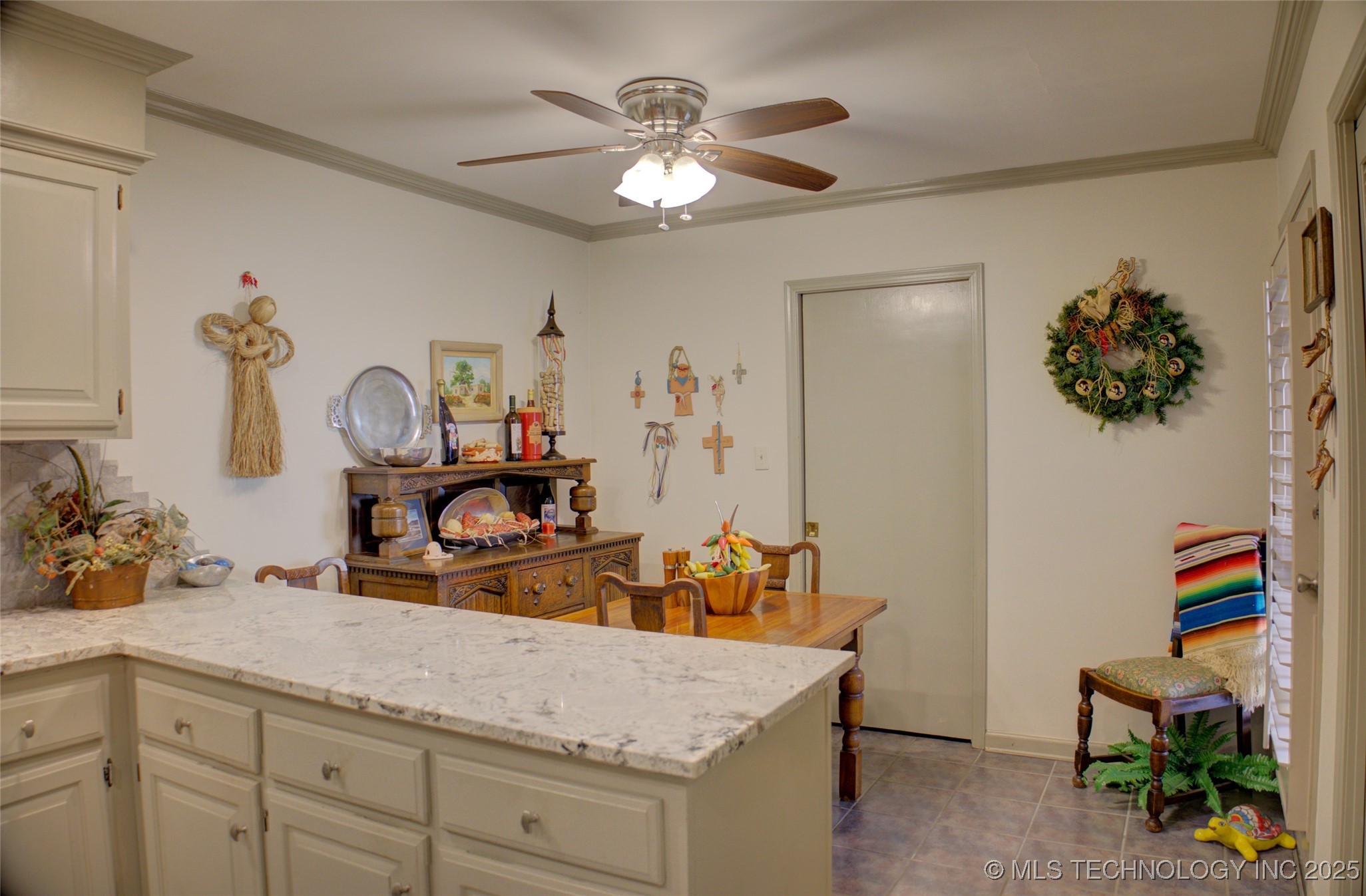 2918 E 84th Street 29 Property Photo 16