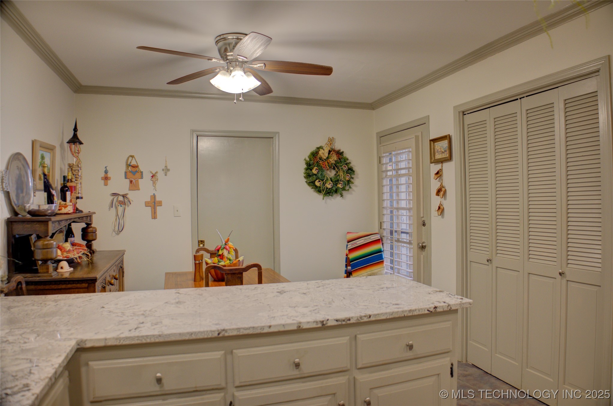 2918 E 84th Street 29 Property Photo 17