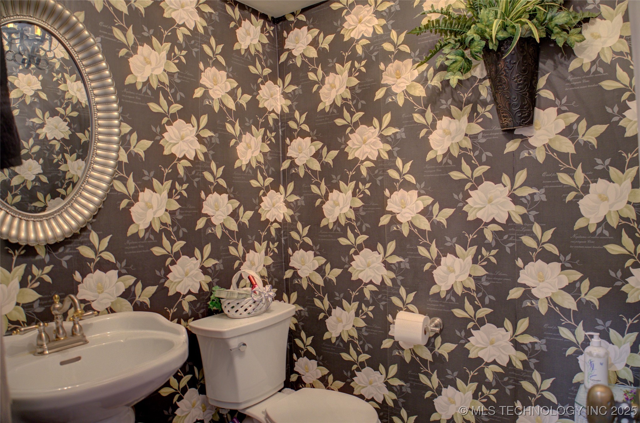 2918 E 84th Street 29 Property Photo 21