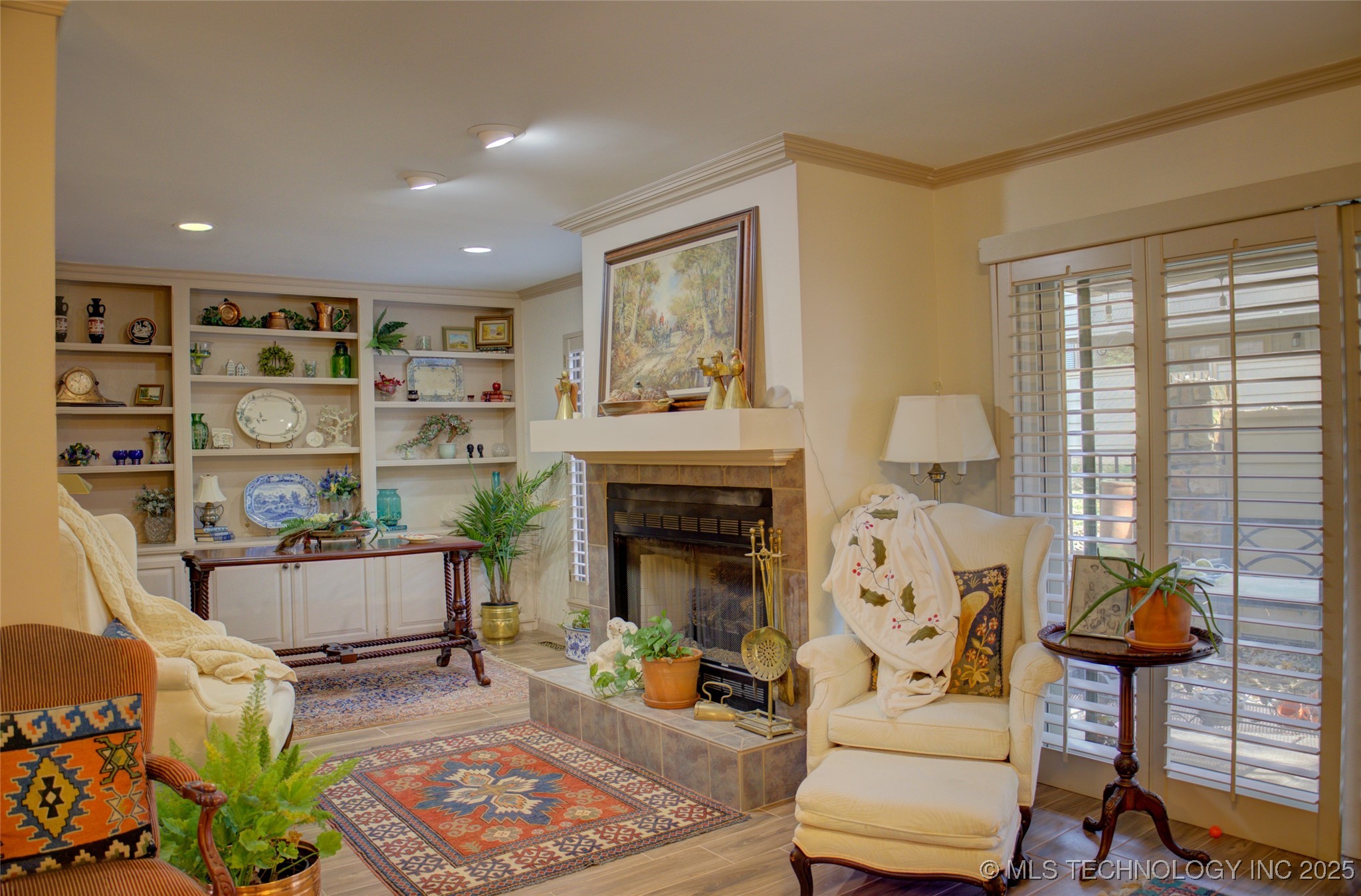 2918 E 84th Street 29 Property Photo 28