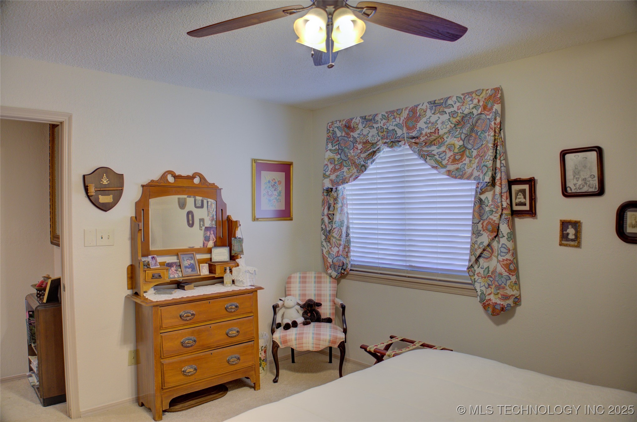 2918 E 84th Street 29 Property Photo 43