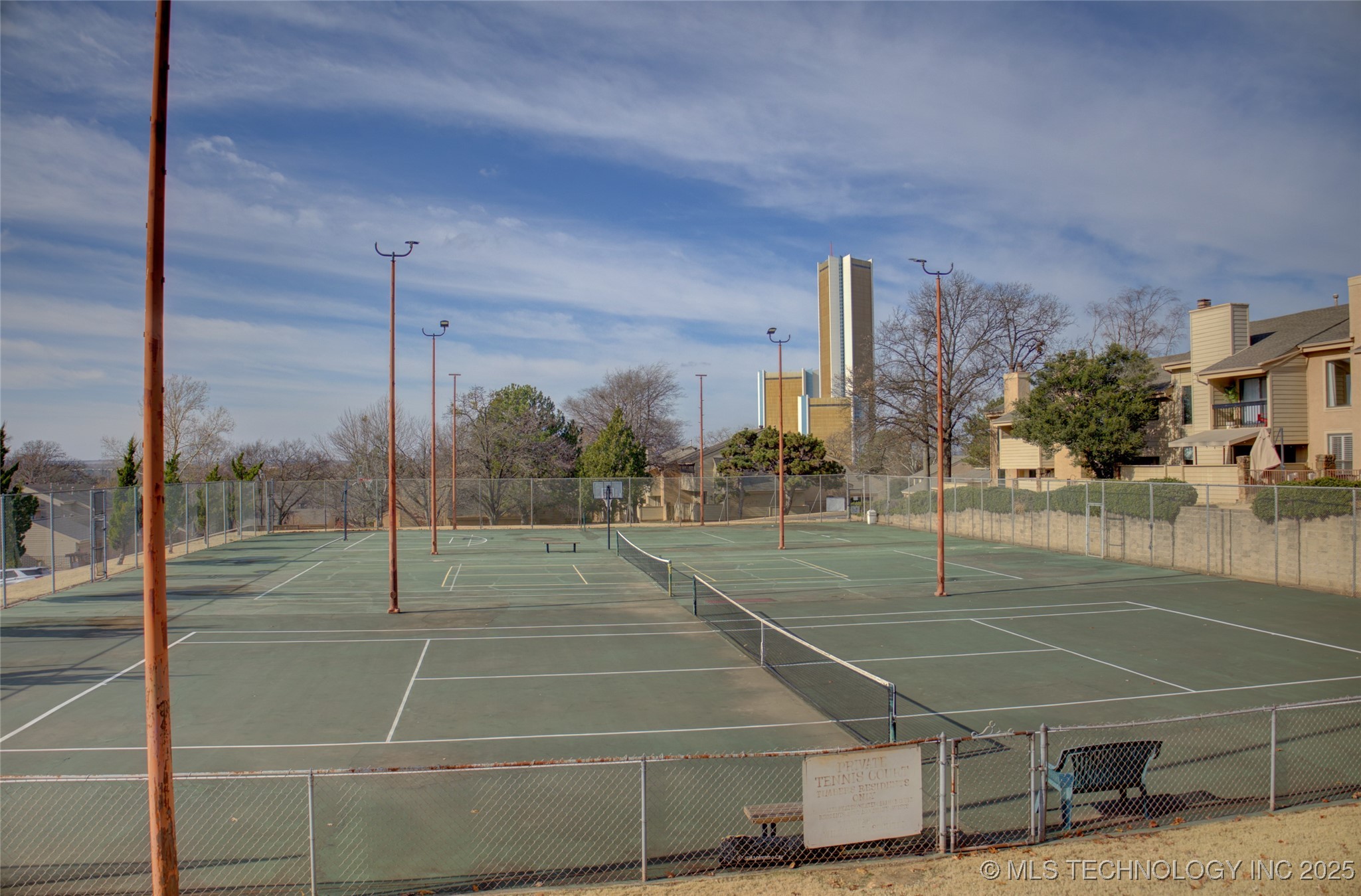 2918 E 84th Street 29 Property Photo 50