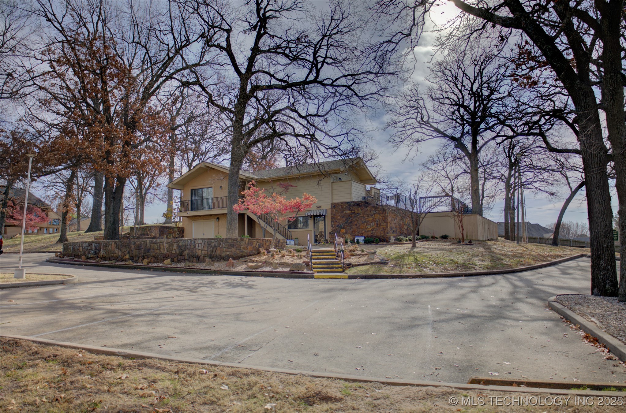 2918 E 84th Street 29 Property Photo 52