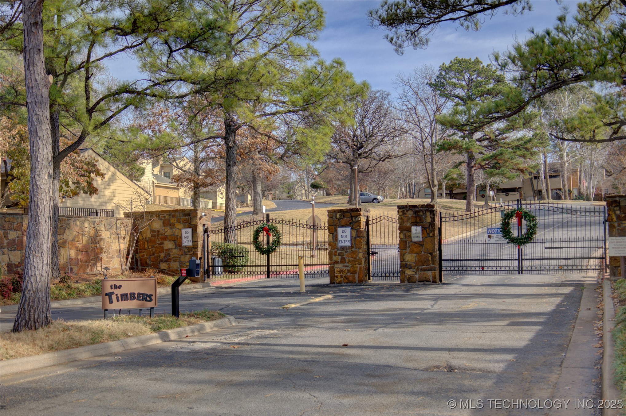 2918 E 84th Street 29 Property Photo 53