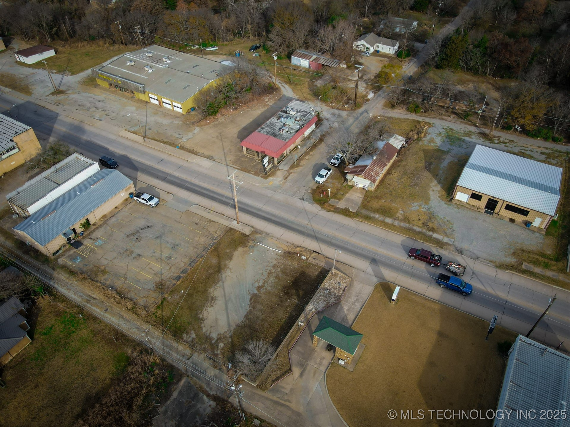 501 E Broadway Street Property Photo 10