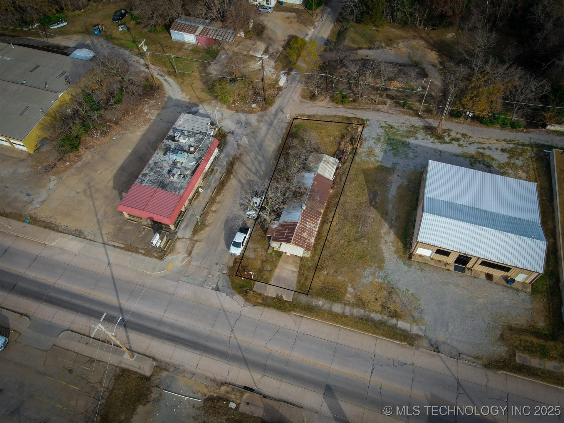 501 E Broadway Street Property Photo 11