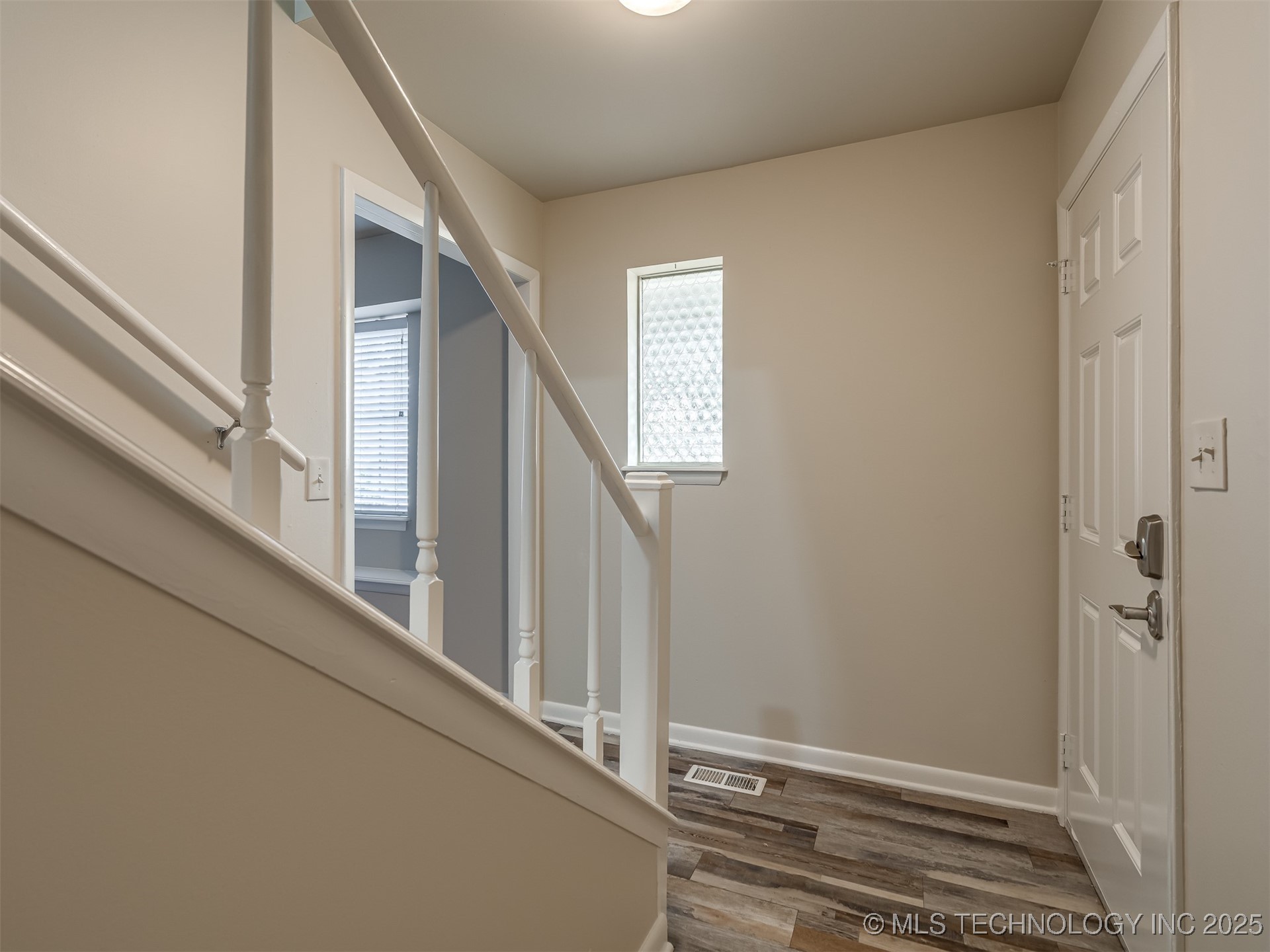 1737 E 56th Street Property Photo 5