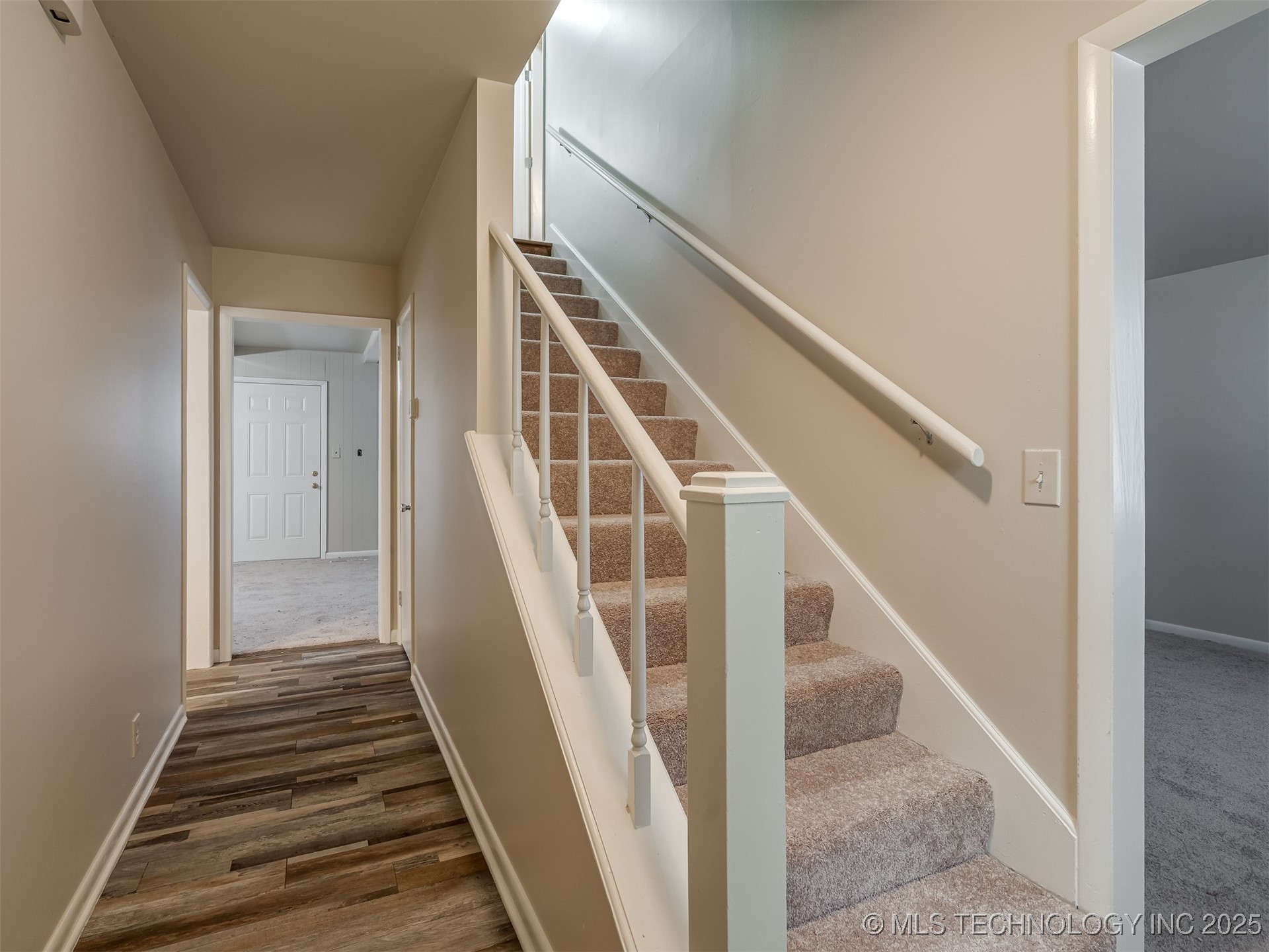 1737 E 56th Street Property Photo 7