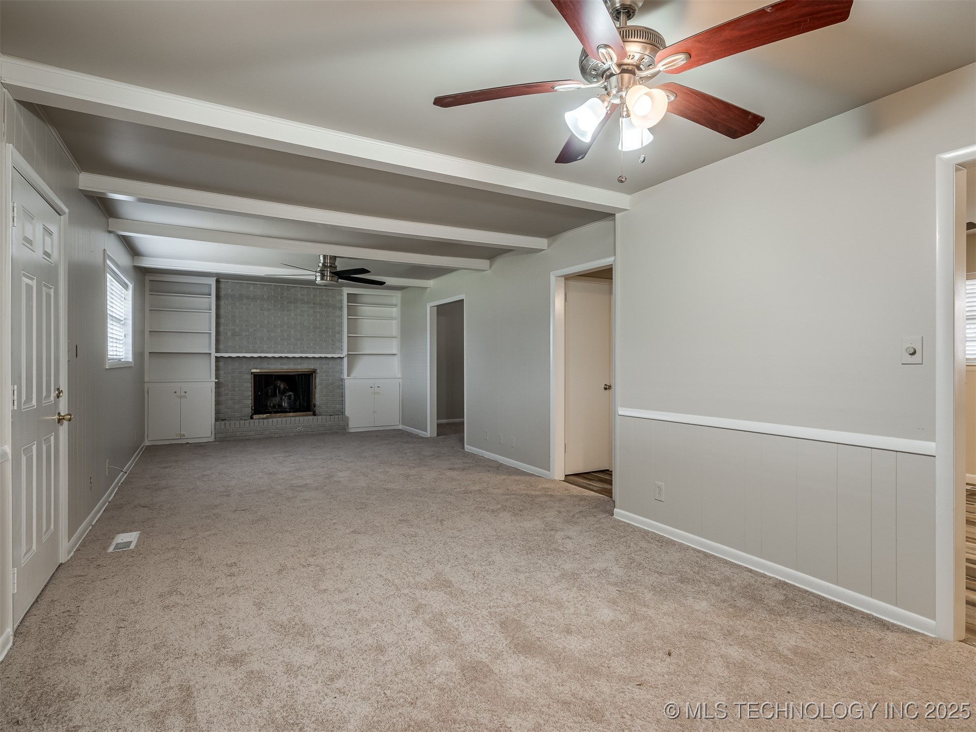 1737 E 56th Street Property Photo 18