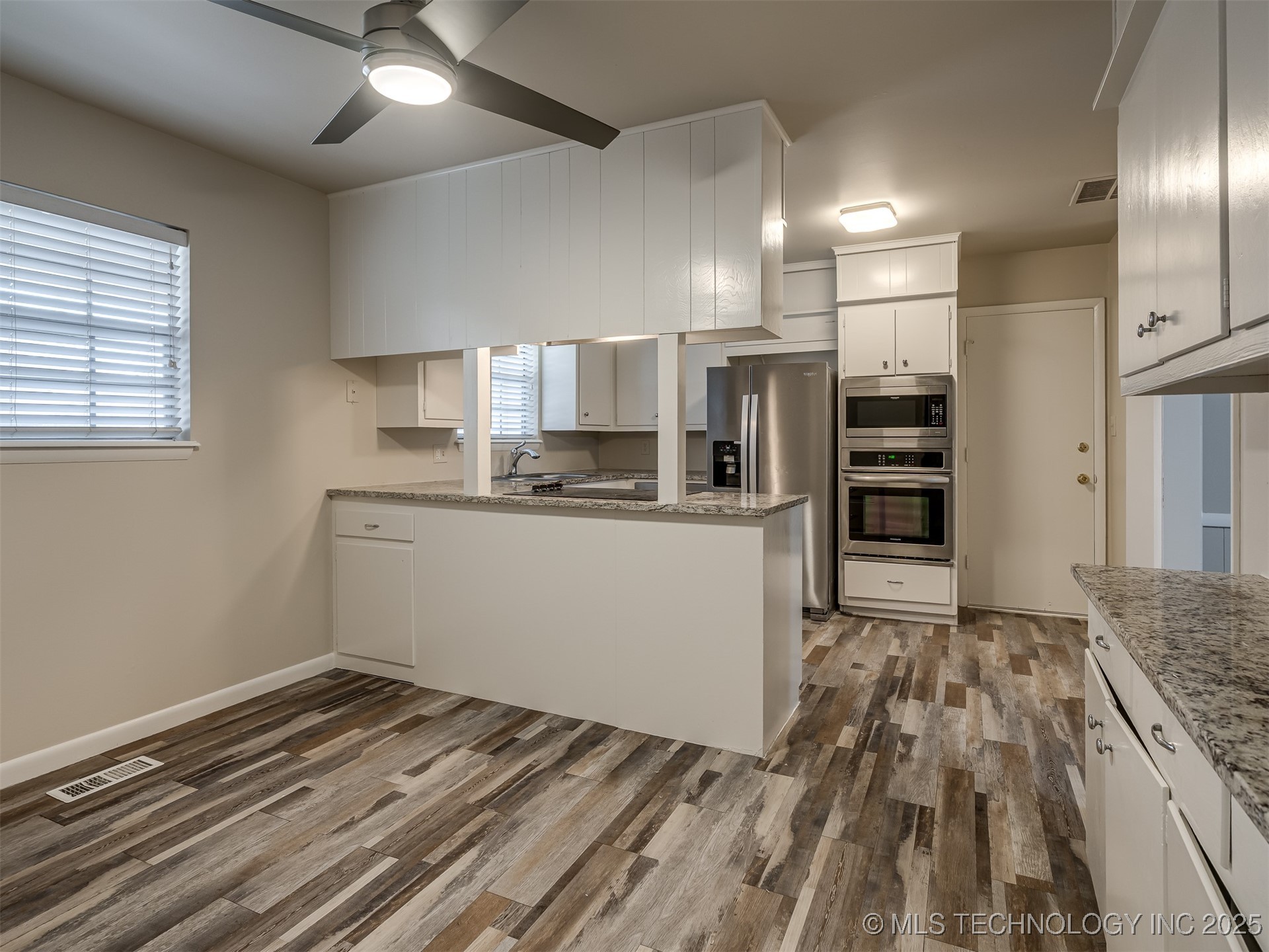 1737 E 56th Street Property Photo 19