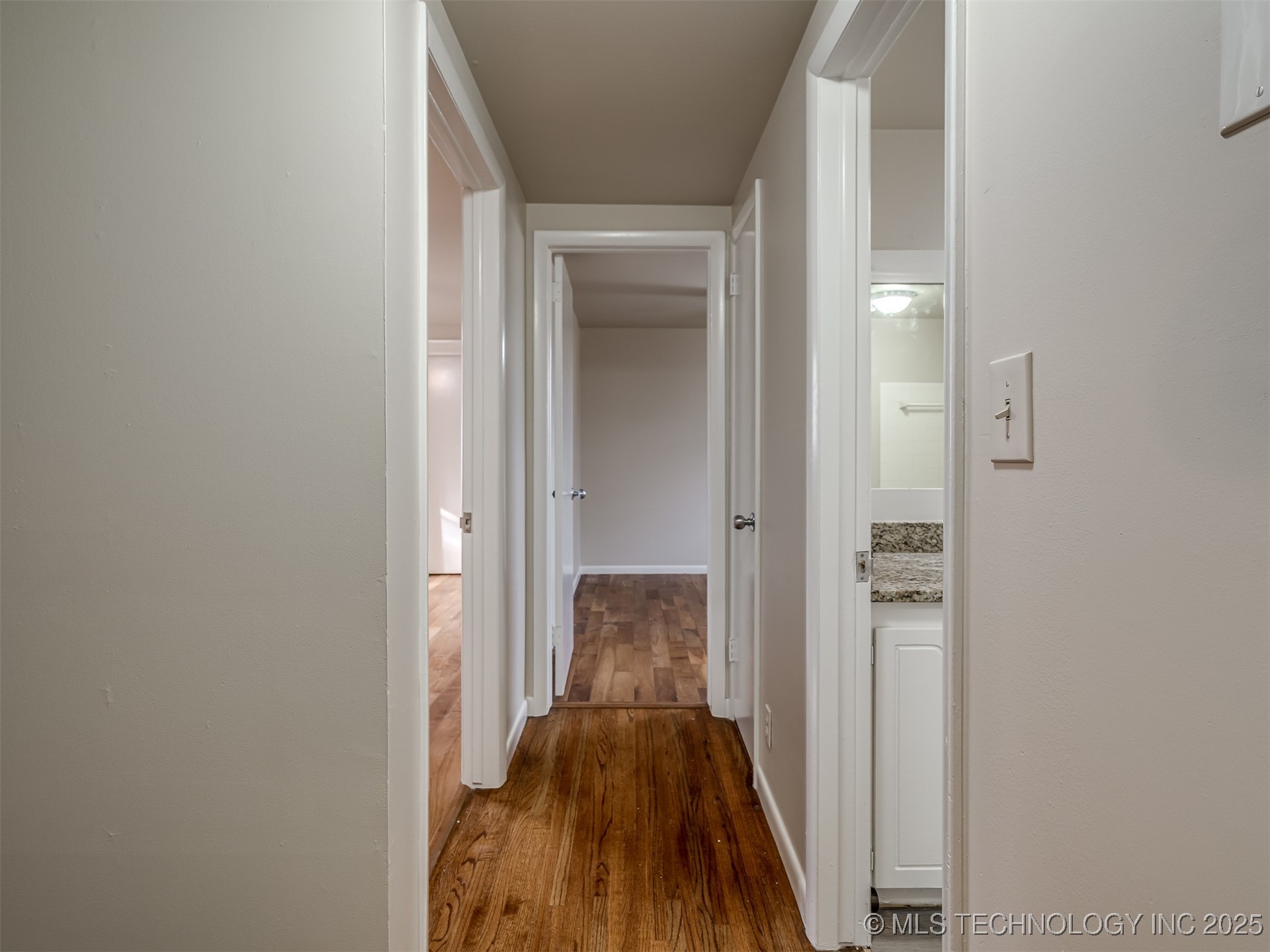 1737 E 56th Street Property Photo 29