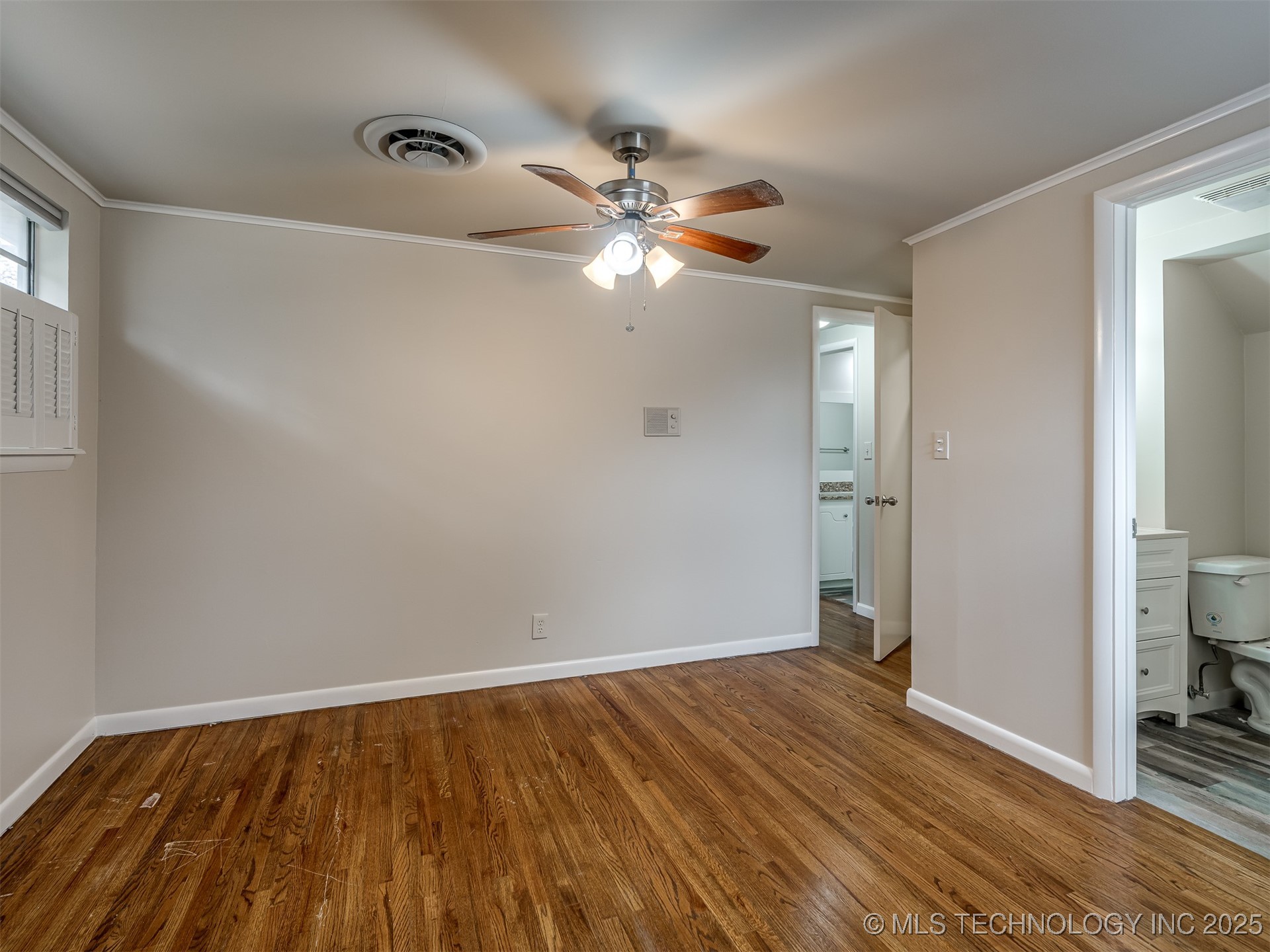 1737 E 56th Street Property Photo 34