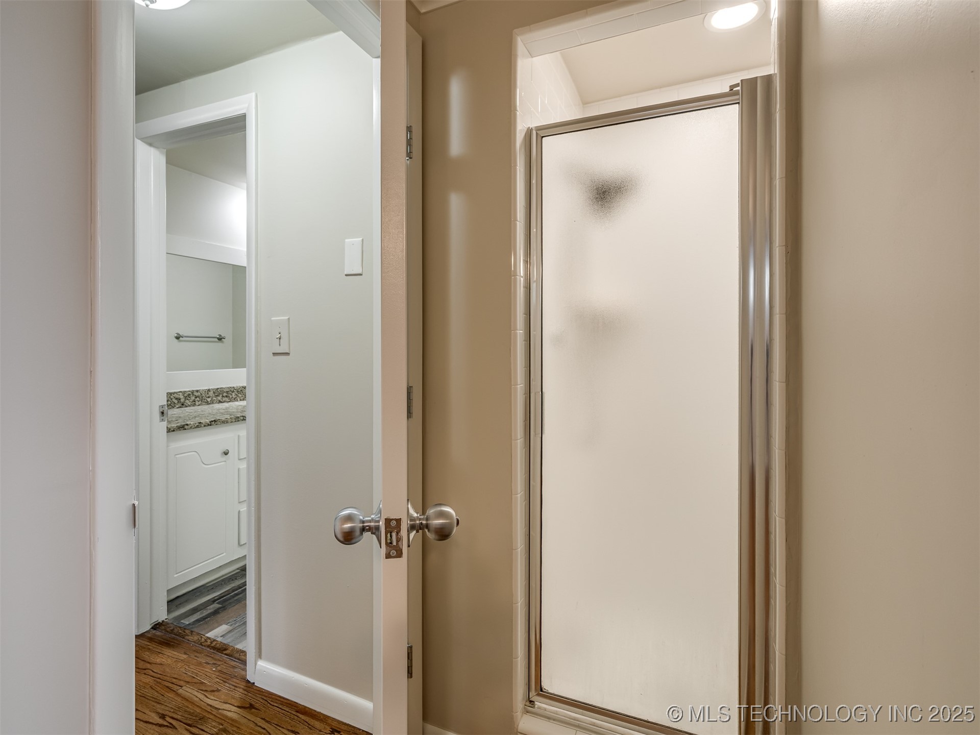 1737 E 56th Street Property Photo 36