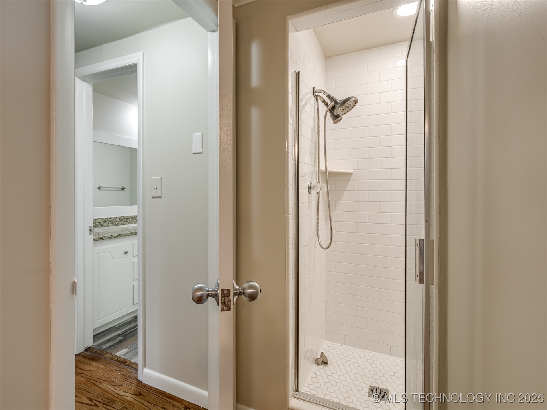 1737 E 56th Street Property Photo 37