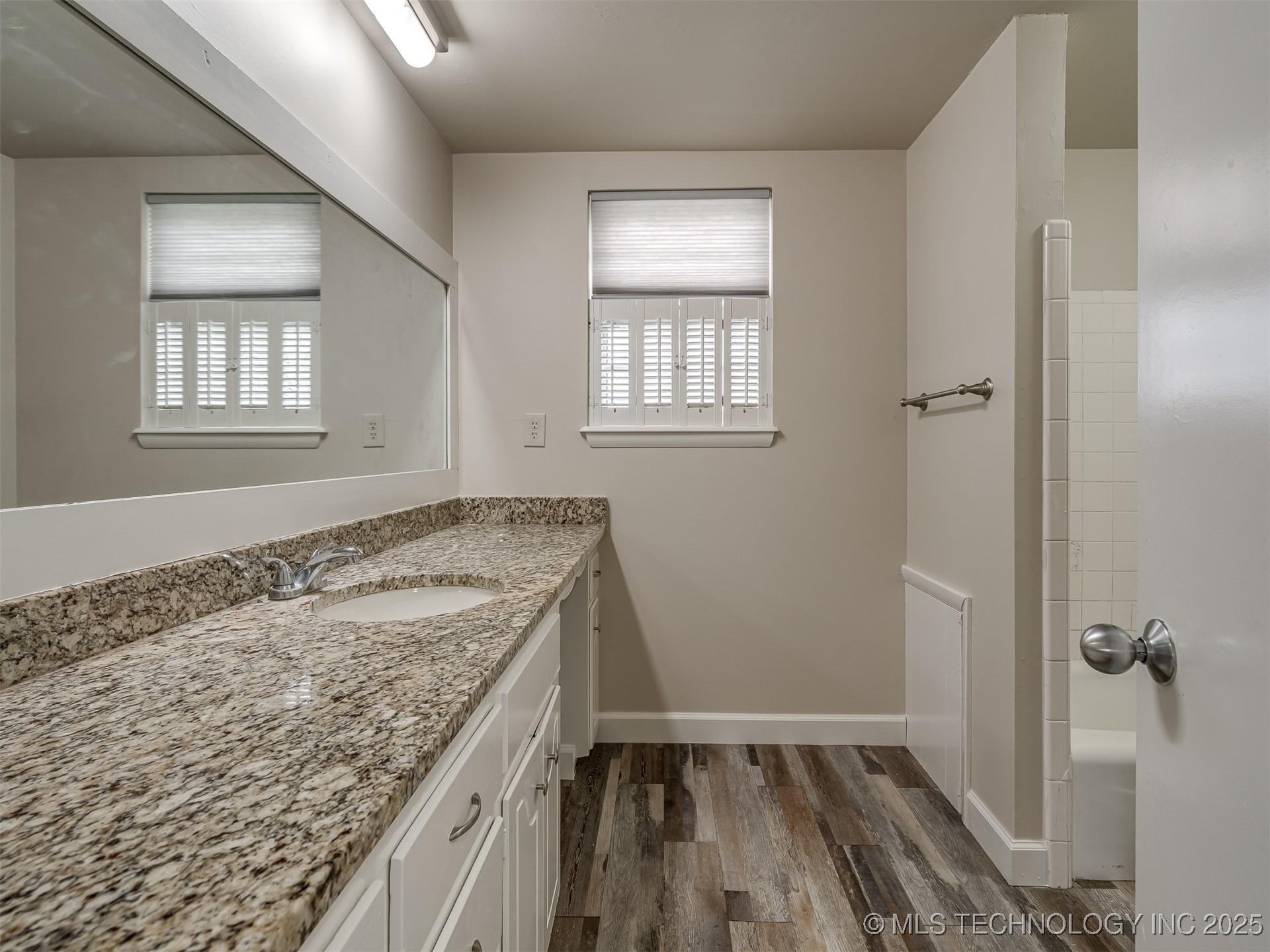 1737 E 56th Street Property Photo 43