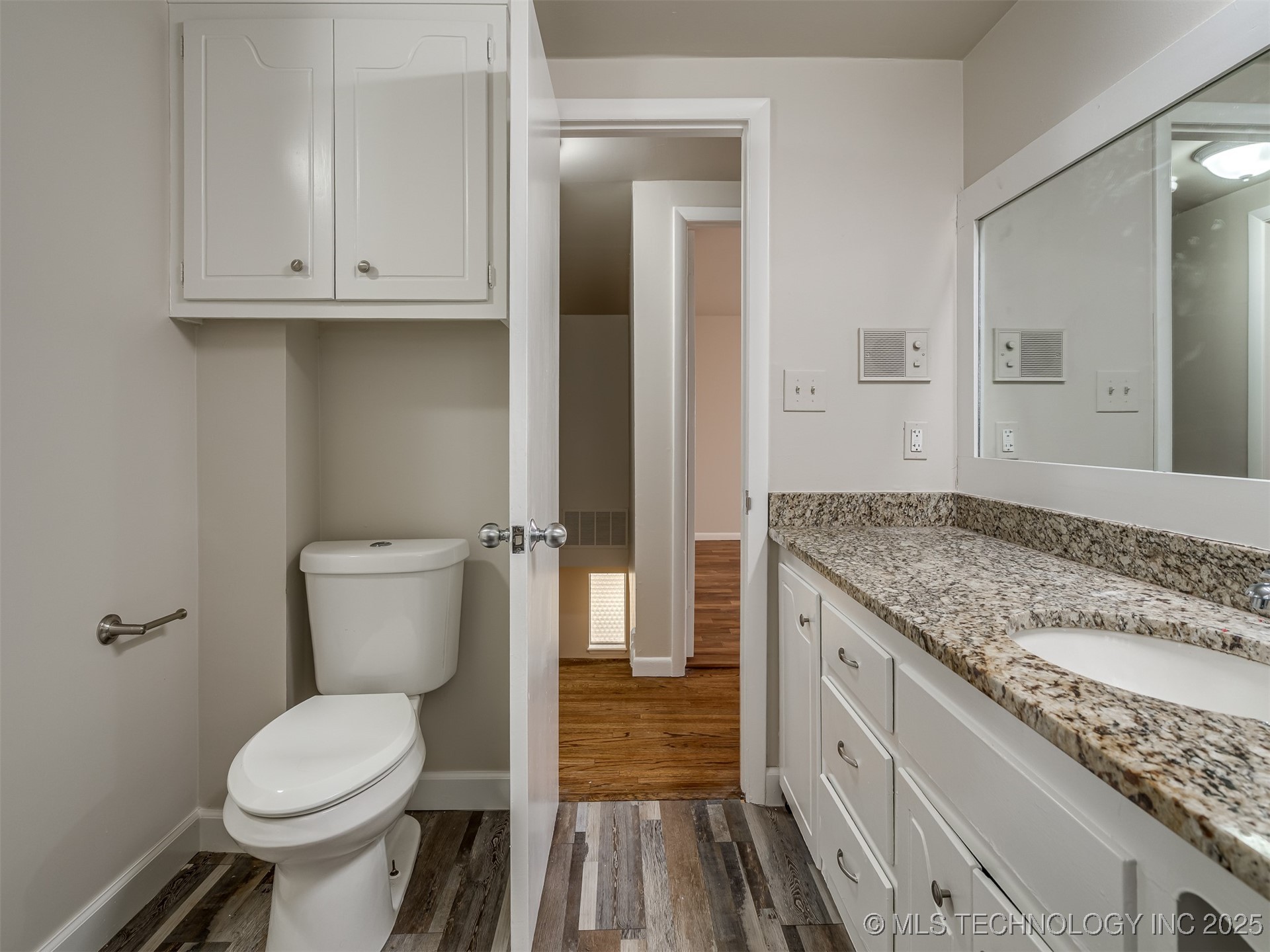 1737 E 56th Street Property Photo 44