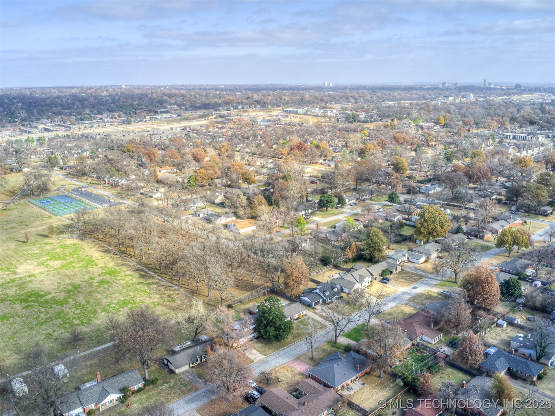 1737 E 56th Street Property Photo 55